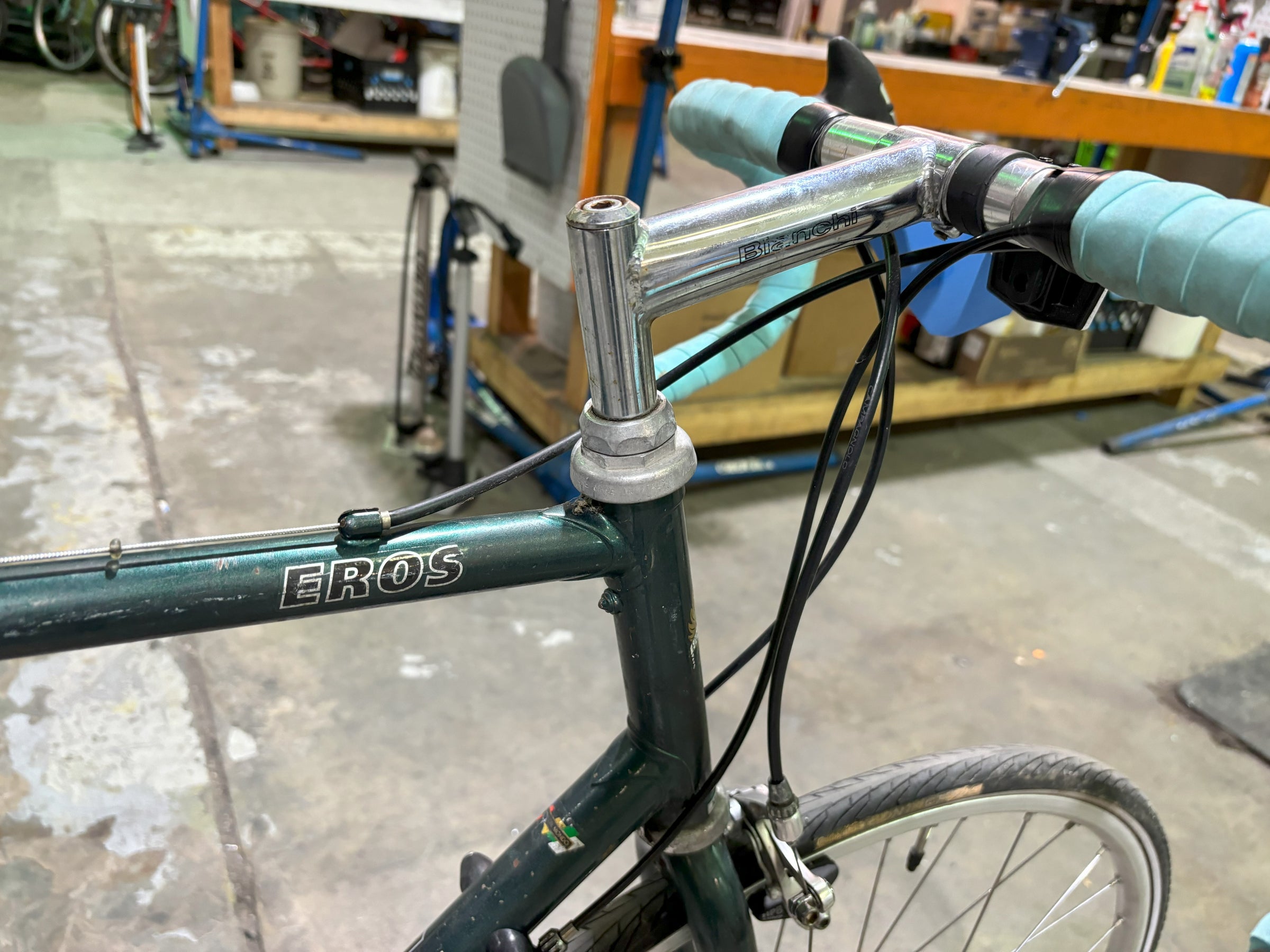 激レア！BIANCHI pistachio カスタマイズ　整備済み。 Bianchi Eros Vintage Dedacciai Steel Road Bike with Campy Mirage