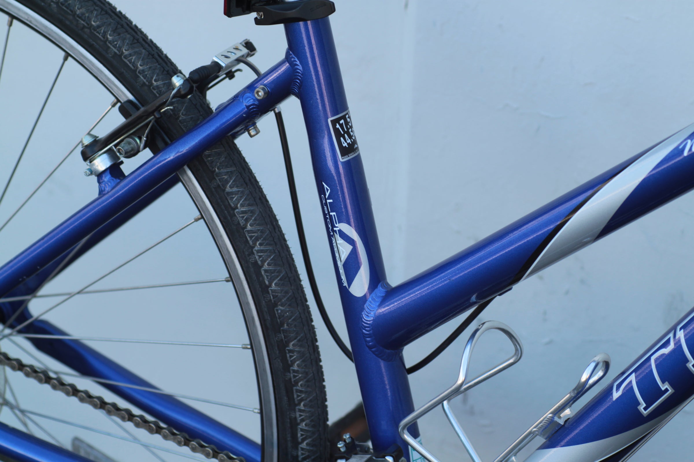 Trek Multitrack 7200 Women's Commuter / Hybrid with InSync Fork  17.5"/44.5cm blue - ODBN | Used Bikes for Sale - Silicon Valley Bicycle  Exchange - Bay Area