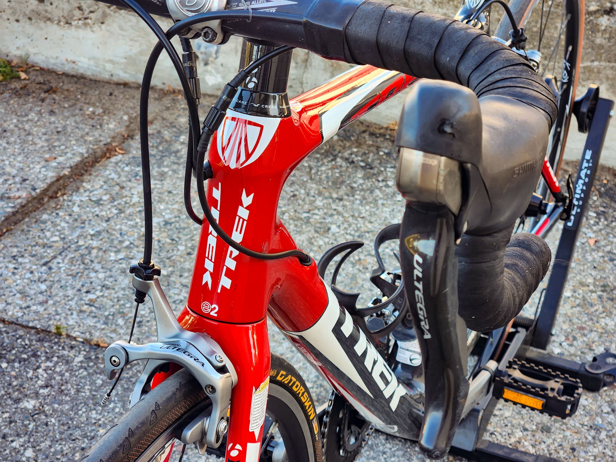 Trek Madone 5.2 Carbon Road Bike with Ultegra 2x10 red/gray - GPBV