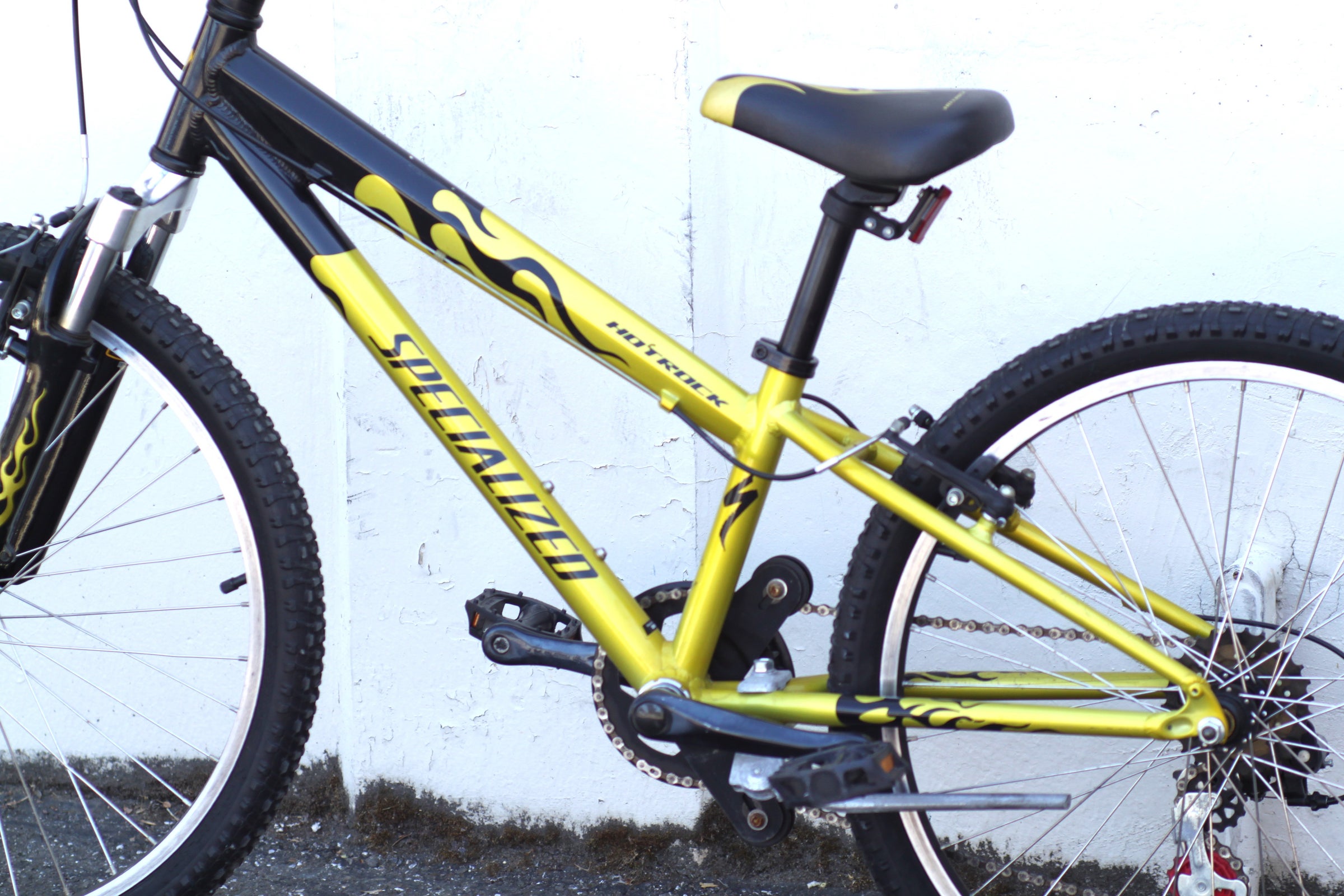 Specialized Hotrock 24 Kid's Bike with RST Fork, 7-Speed gold