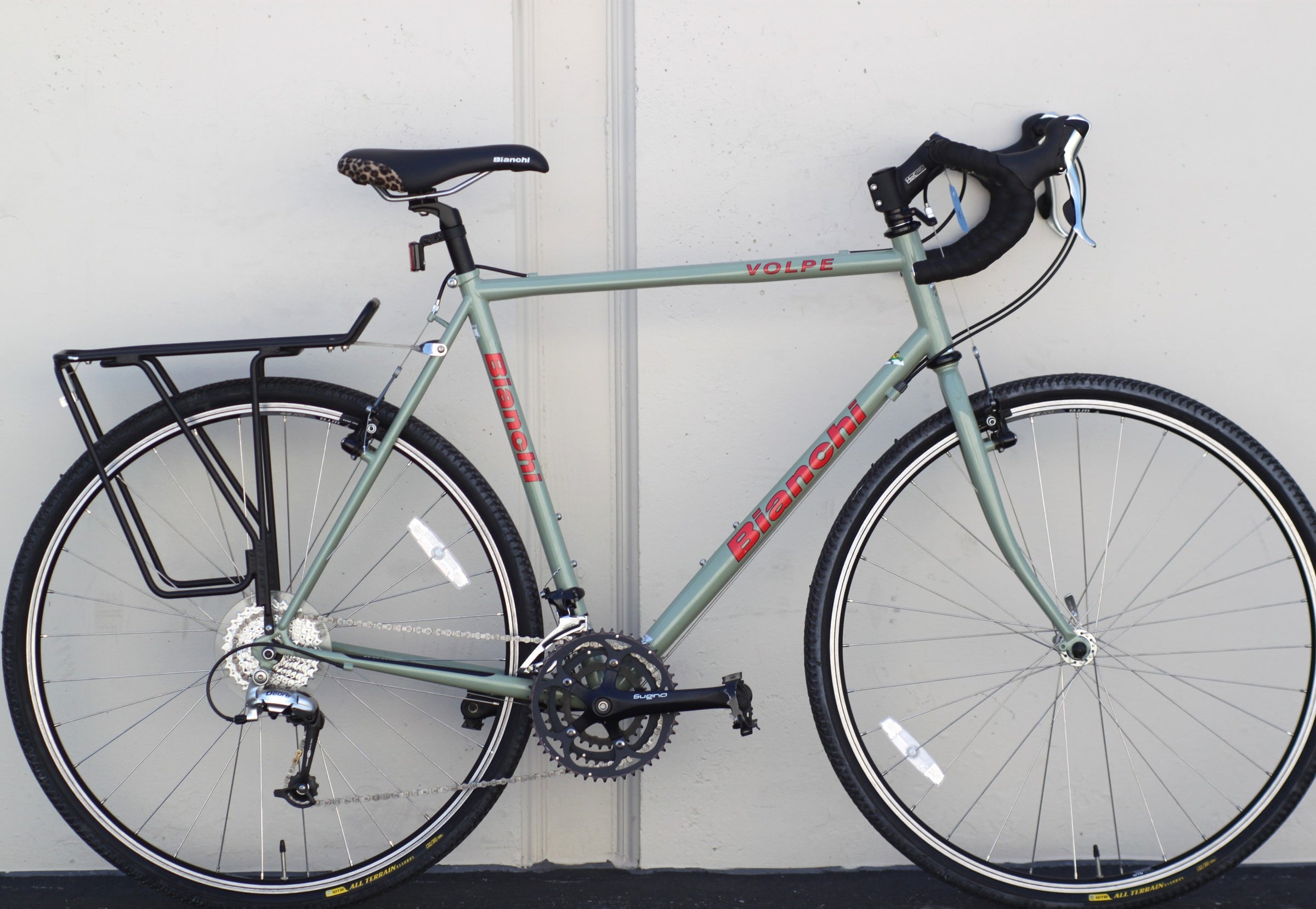 Bianchi Volpe Gravel, Touring, Commuter Bike with Rear Rack, Mint