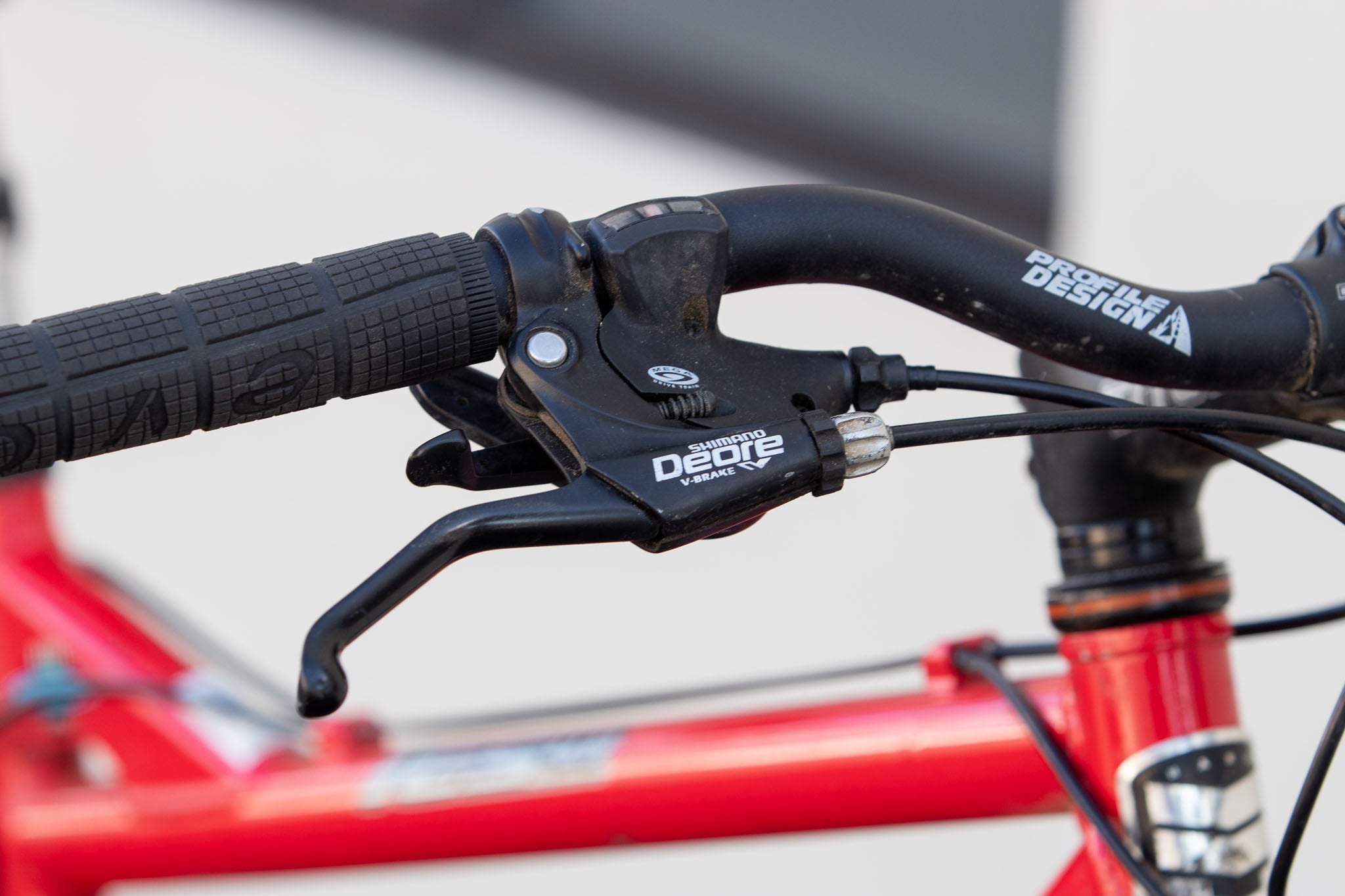 Haro ICS 4.0 Hardtail Mountain Bike w/ Shimano 3x9 Drivetrain