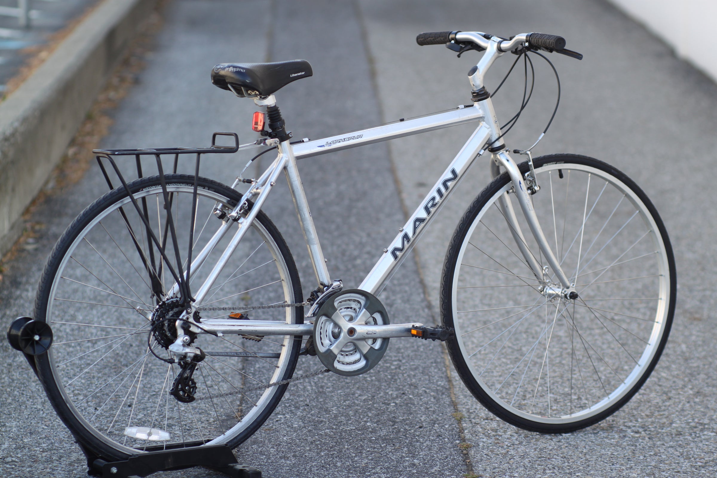 Marin Larkspur Commuter Hybrid Bike with Rear Rack 17.5