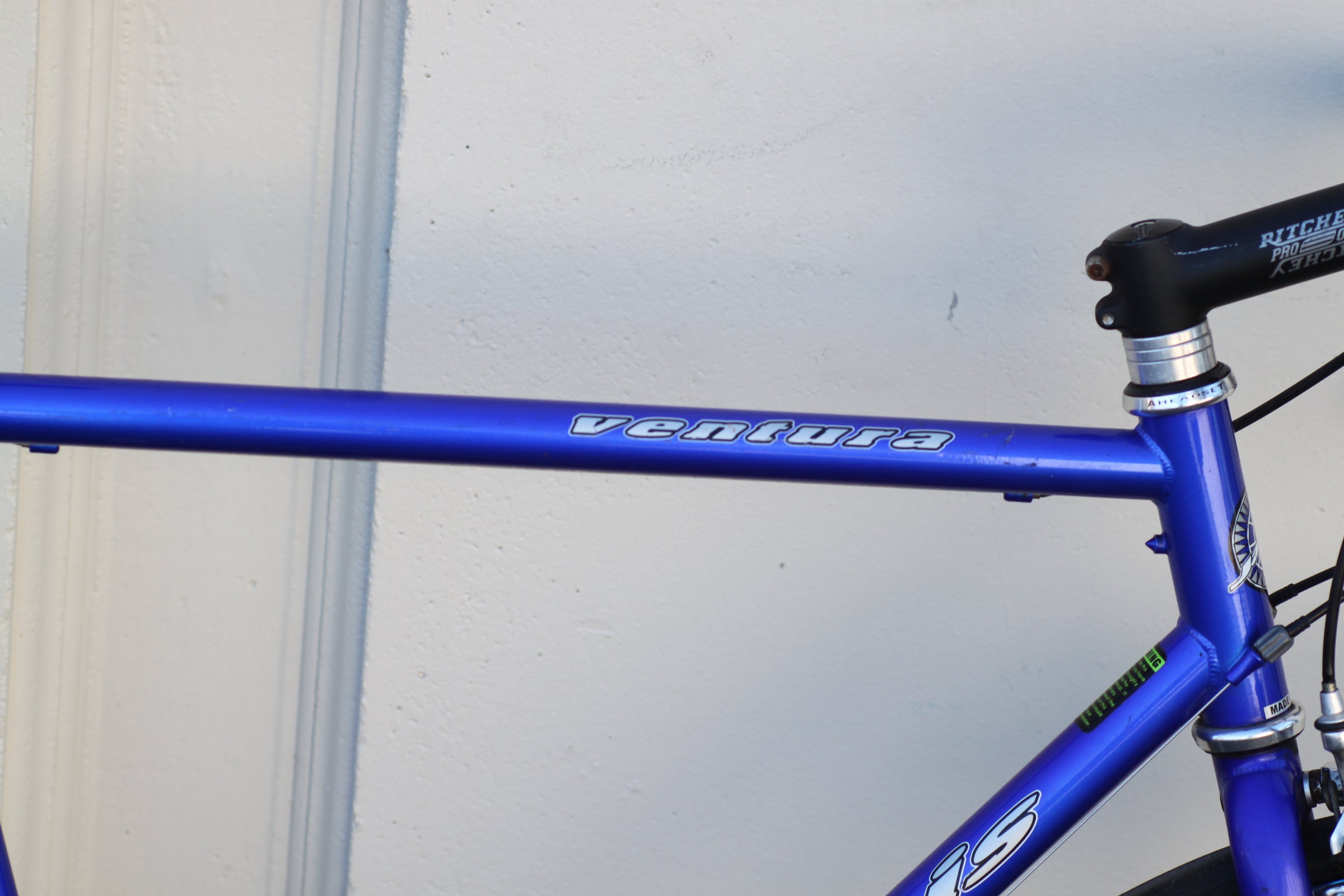 Jamis Ventura Reynolds 520 Steel Road Bike with Shimano 3x9 55