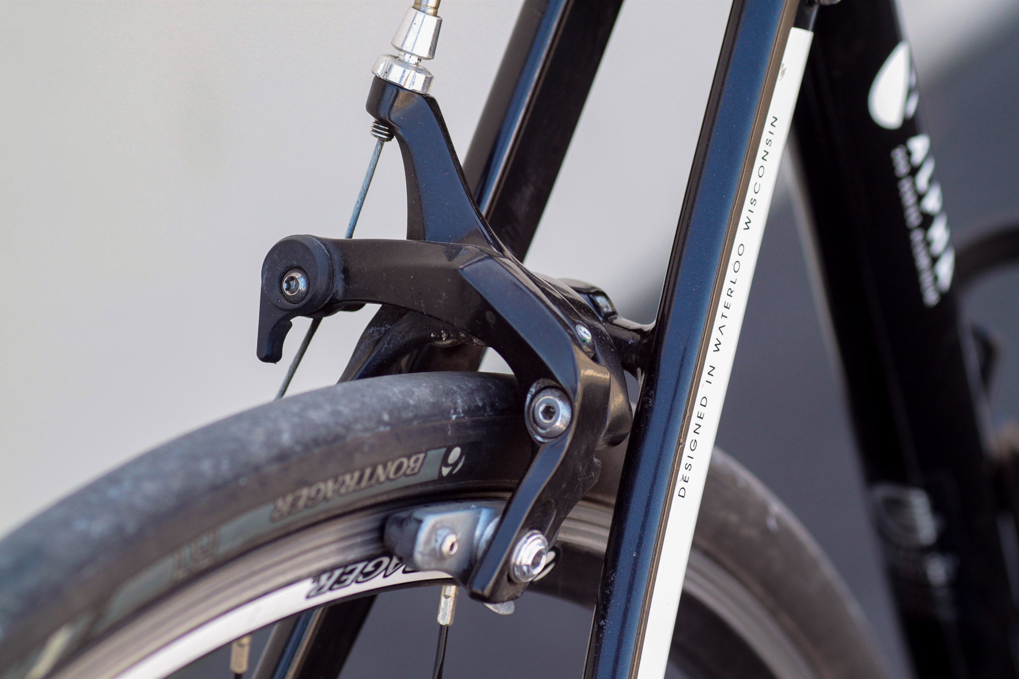 Trek Domane 2.0 Road Bike with ISO Speed Technology black/white - DXVB ...