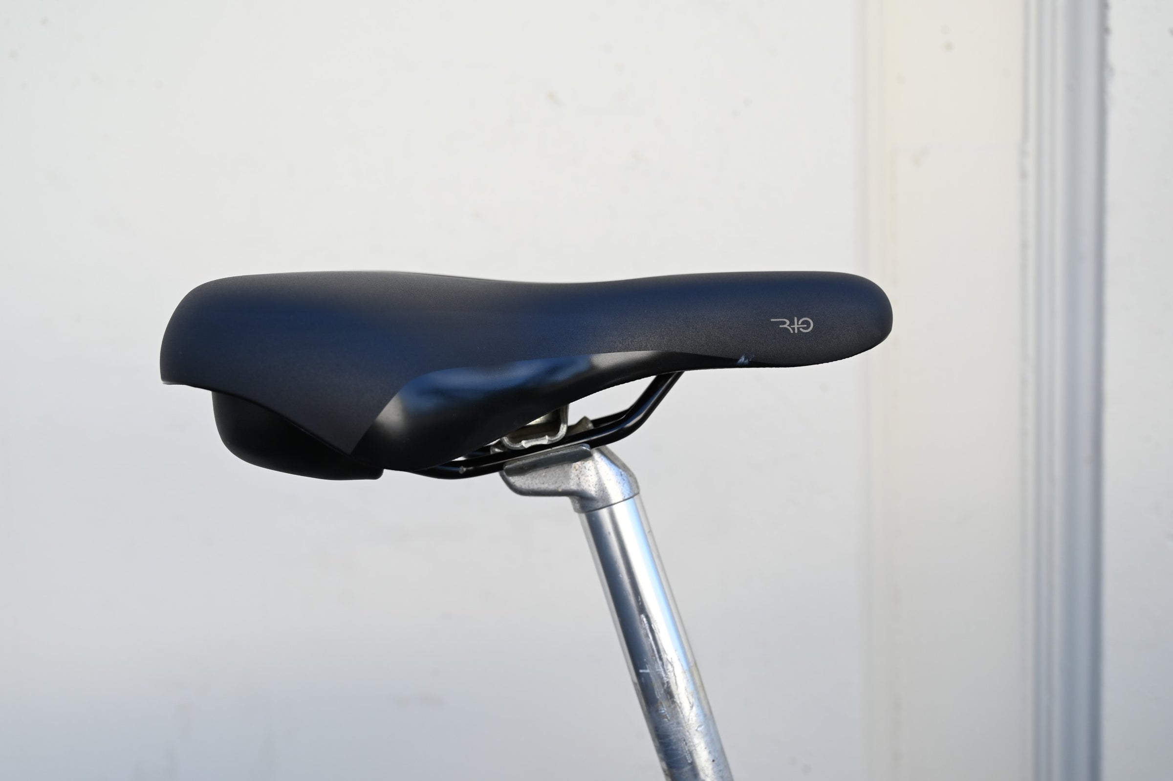 Raleigh Detour 2.5 Commuter Hybrid with High Bars, 7 Speeds, New
