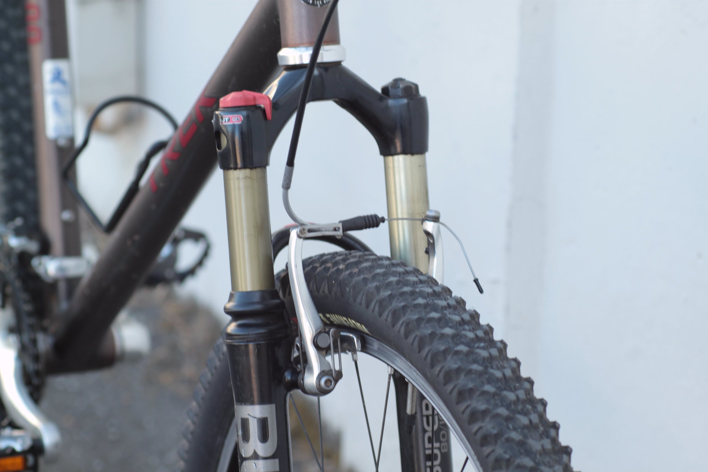 TREK USA MOUNTAIN BIKE 8500 ZX SERIES 19.5