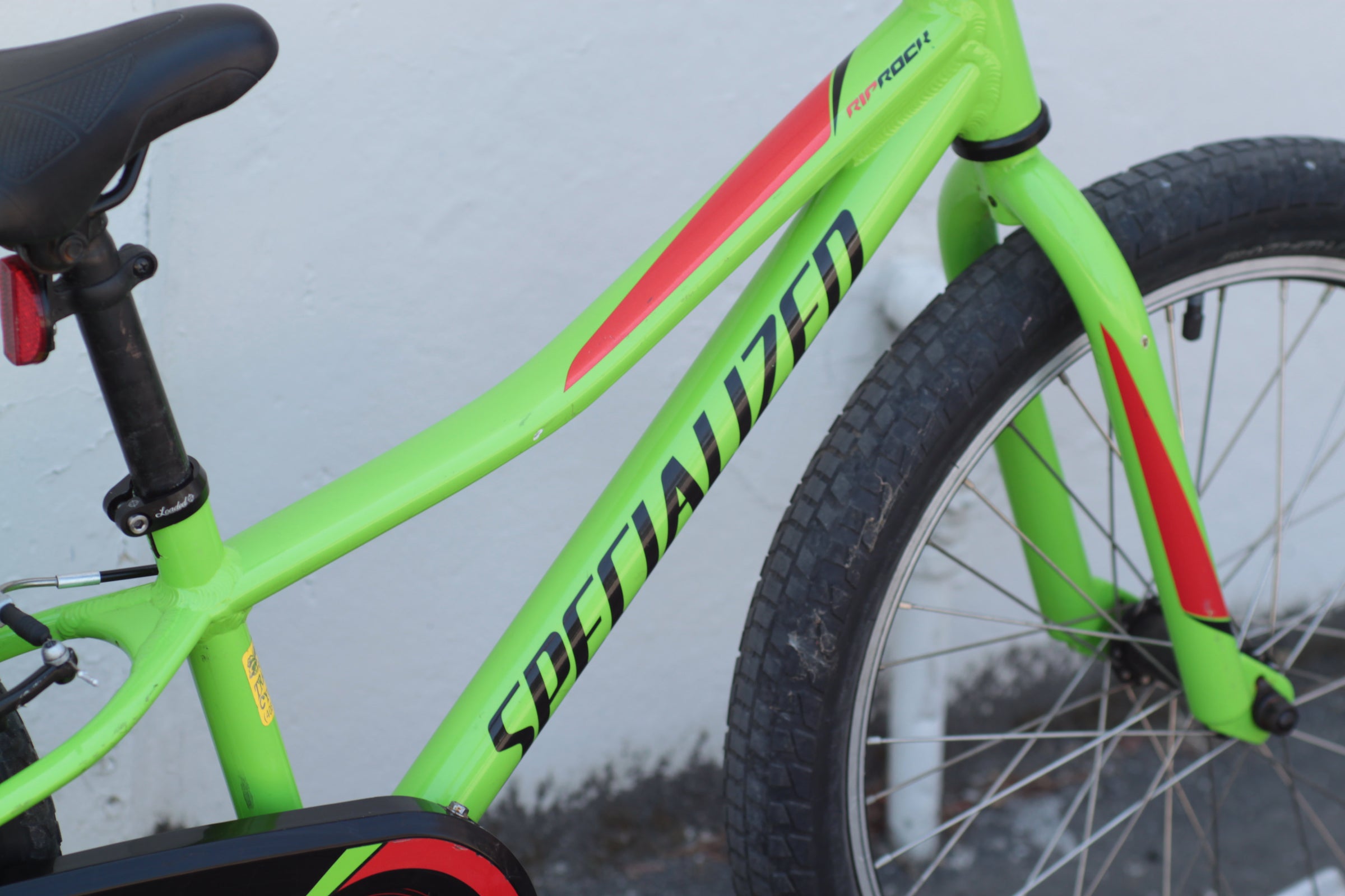 Specialized Riprock Coaster 20 Kid's Bike with Wide 20x2.3 Tires