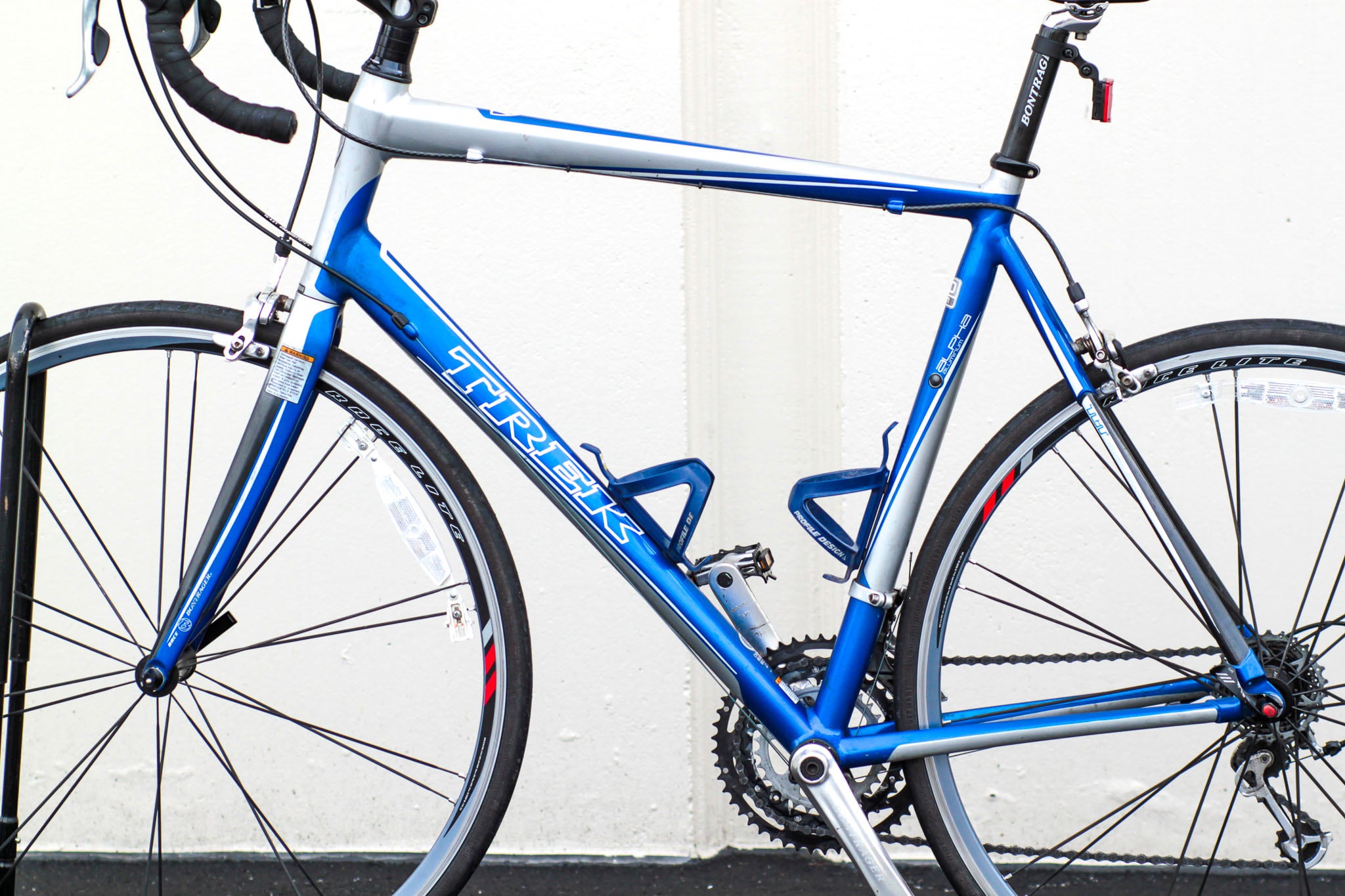 Trek 2.1 Alpha Aluminum Road Bike with Carbon Fork and Carbon