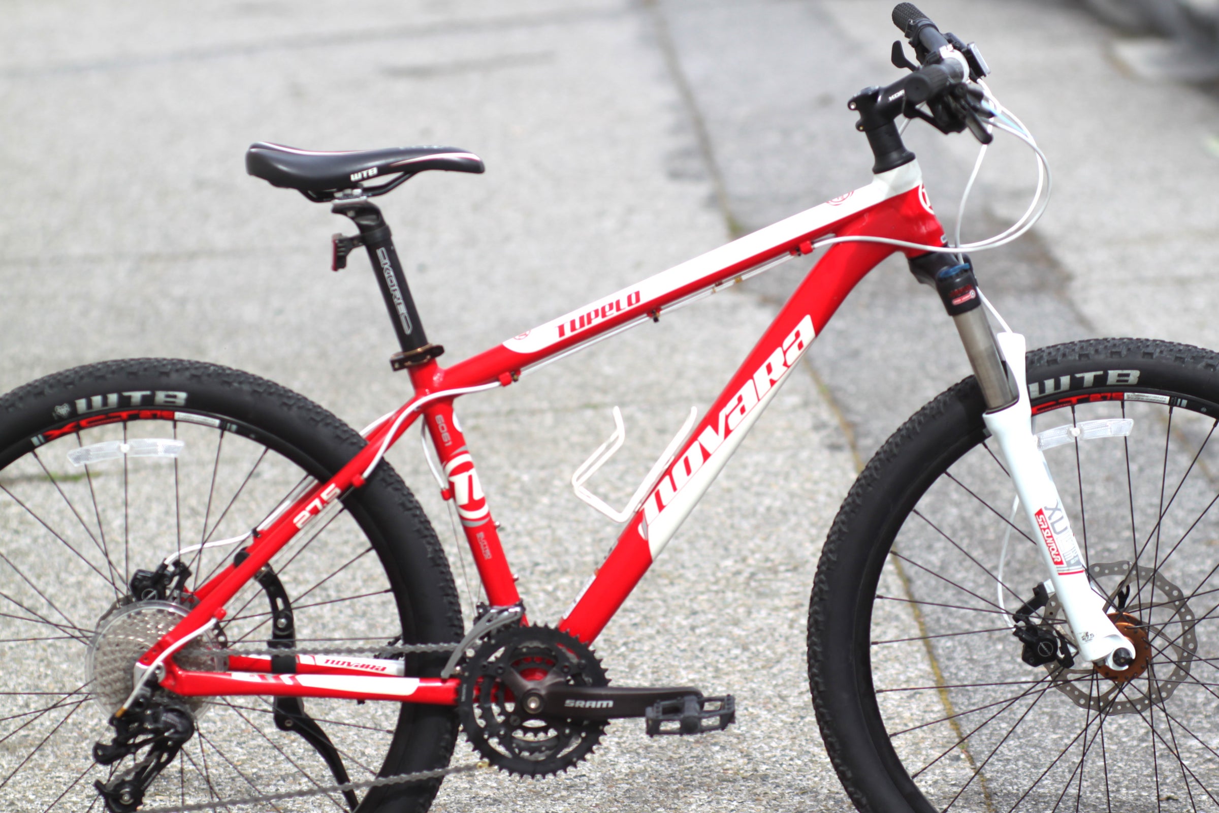 Novara Tupelo 27.5” Hardtail MTB with Disc Brakes and Big Wheels M