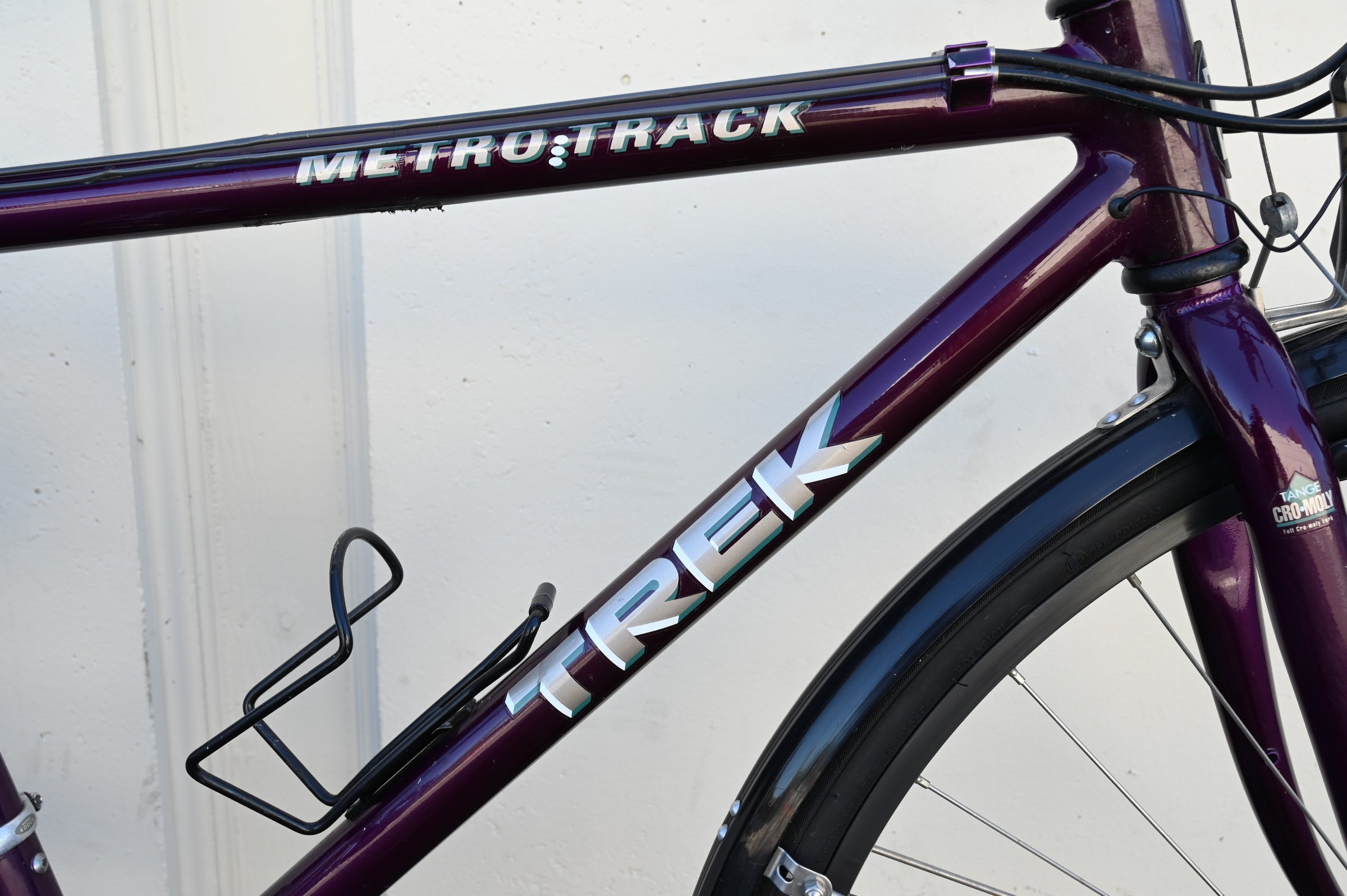 Trek Metro Track 7600 Commuter Hybrid with Fenders, Rear Rack