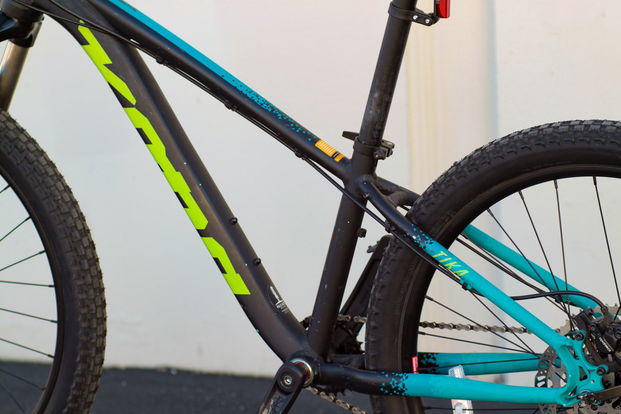 Kona Tika XC Hardtail Mountain Bike with 1x, Disc Brakes XS black