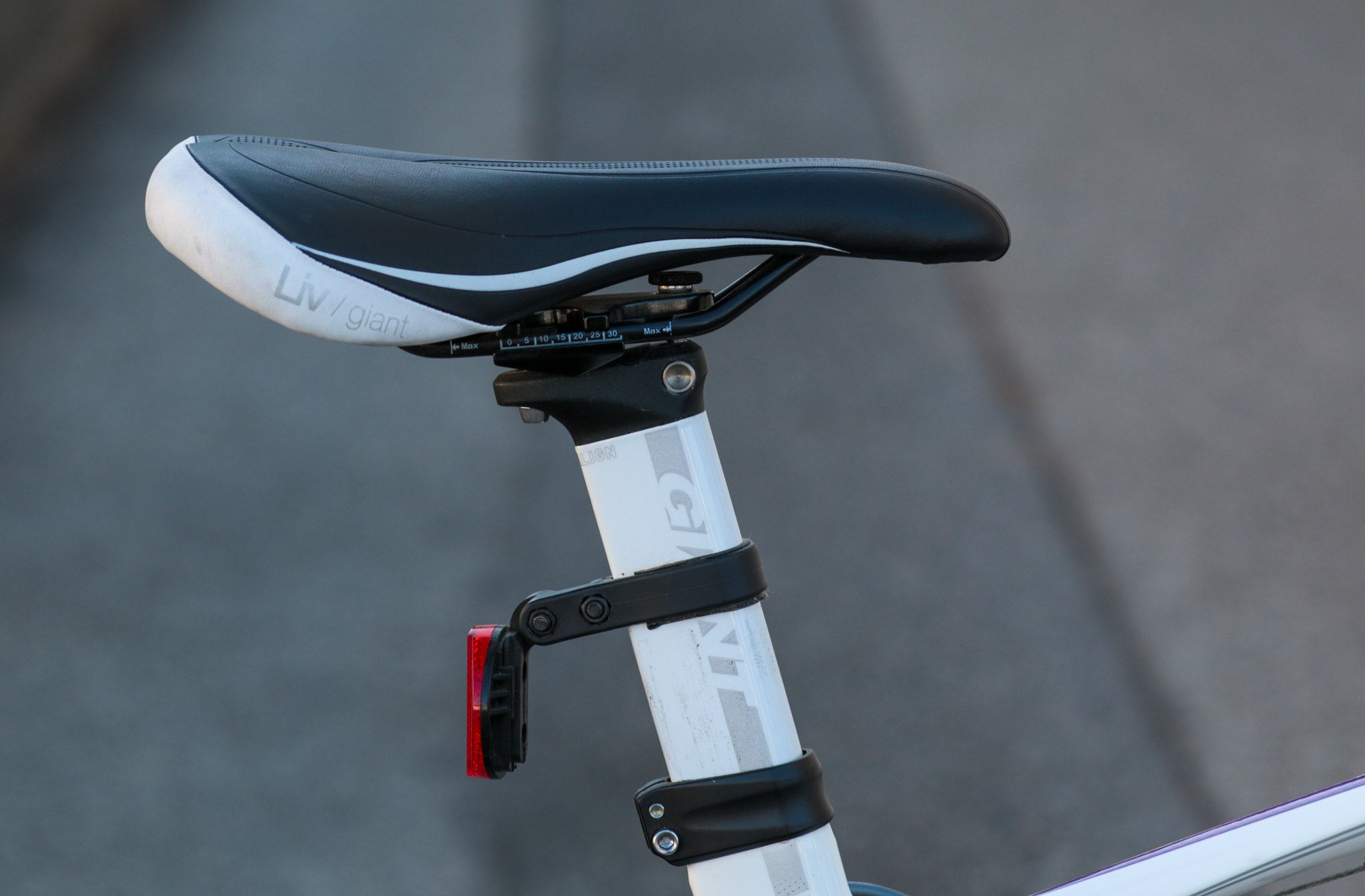【女性・子供向け】GIANT LIV Avail Composite 3 ロードバイク初心者からミドルユーザーにもおすすめなカーボン