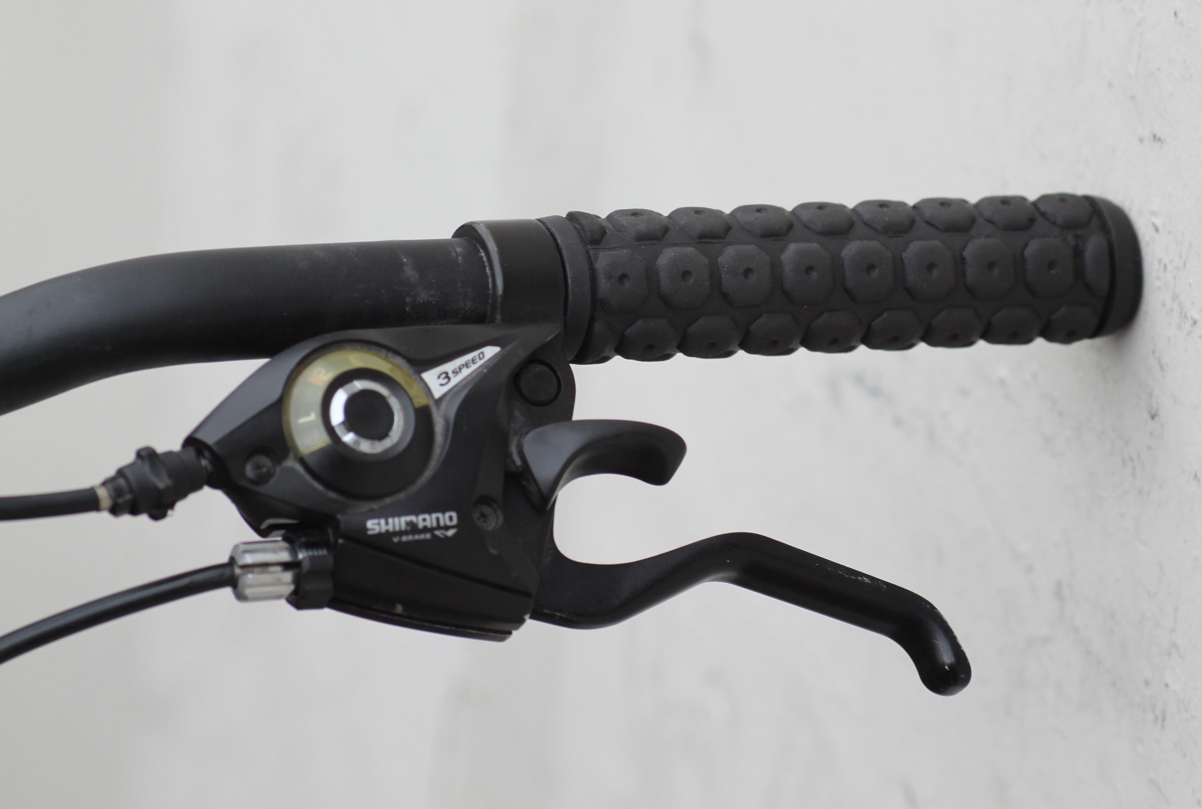 Northrock XC6 Sport Mountain Bike with Disc Brakes and Suntour