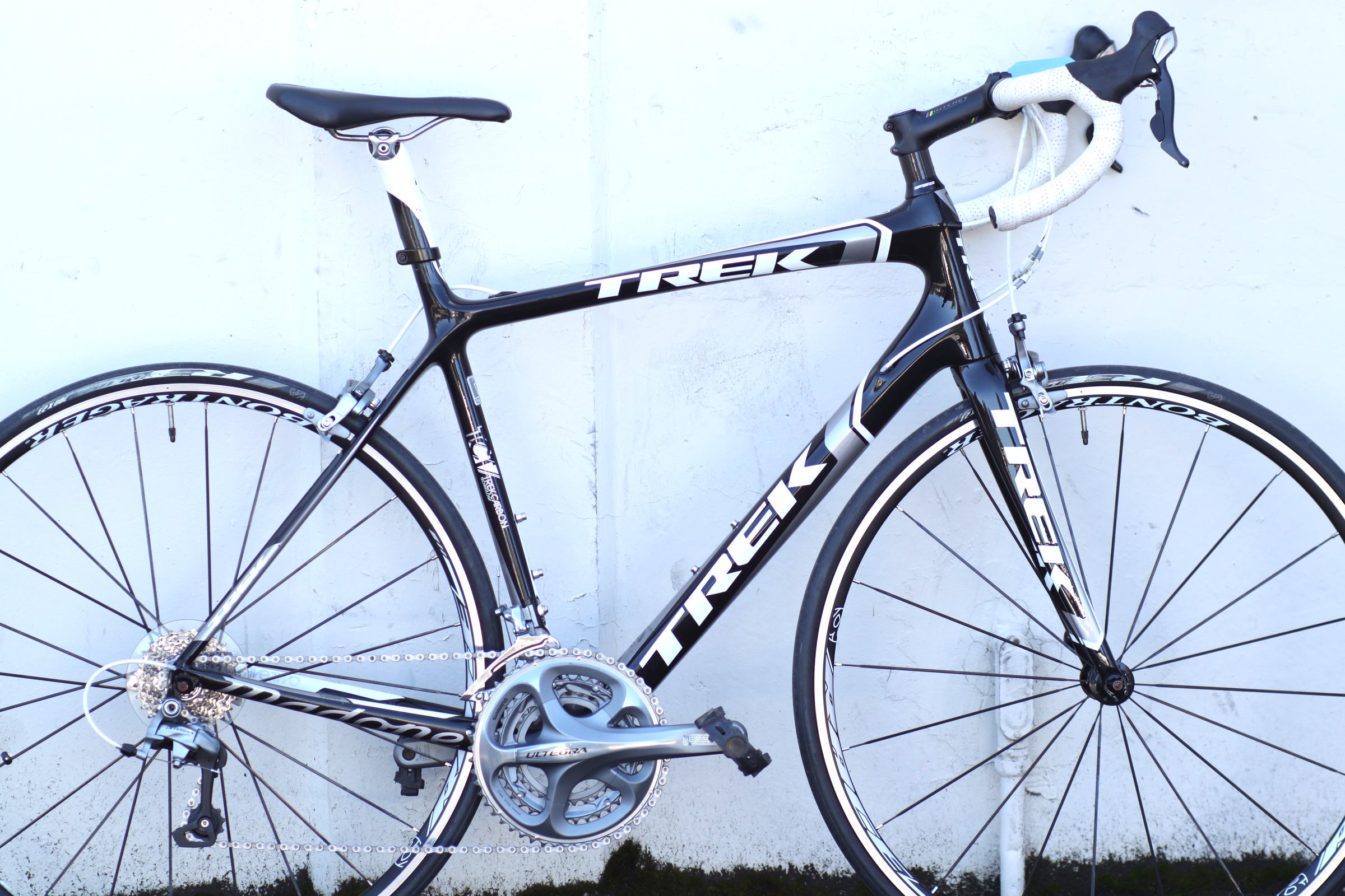 Trek Madone 5.2 TCT Carbon Road Bike with Ultegra H3 56cm black
