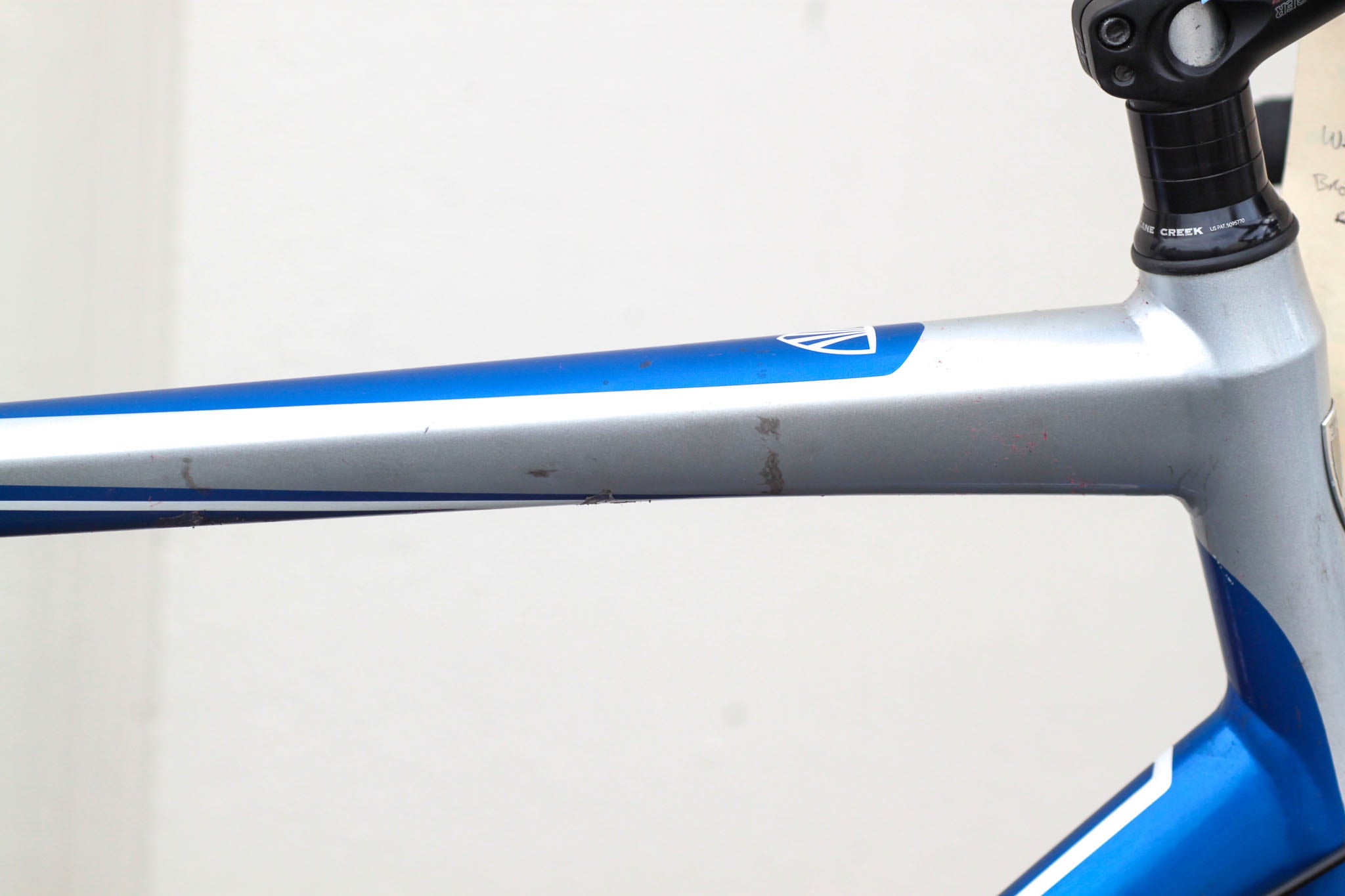 Trek 2.1 Alpha Aluminum Road Bike with Carbon Fork and Carbon