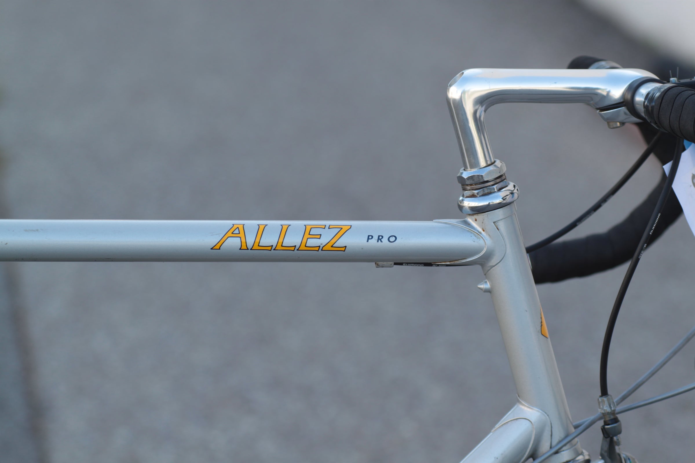 Specialized Allez Pro Classic Road Bike with Shimano Ultegra