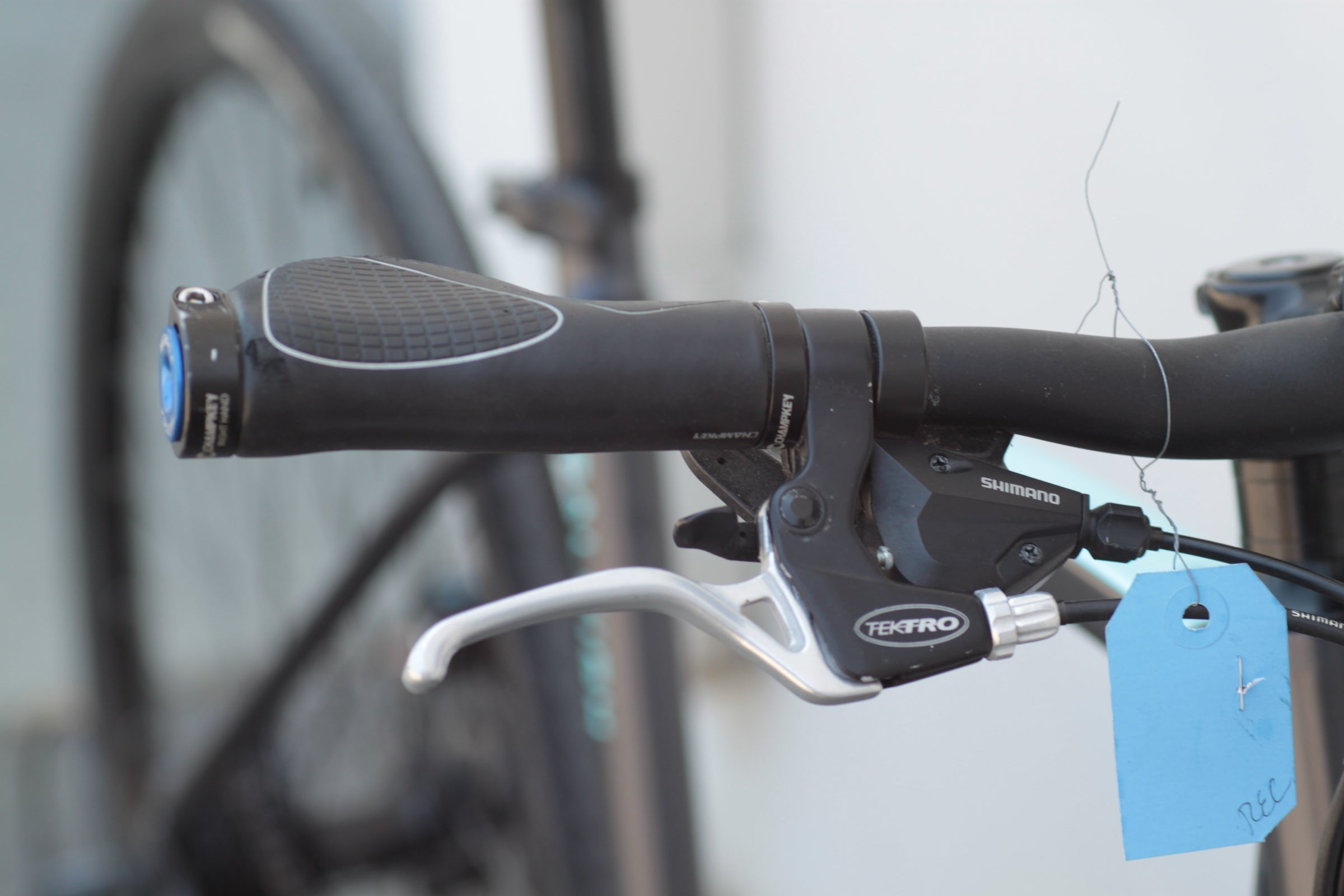 Raleigh Alysa 2 Commuter Fitness Hybrid with Disc Brakes M gray