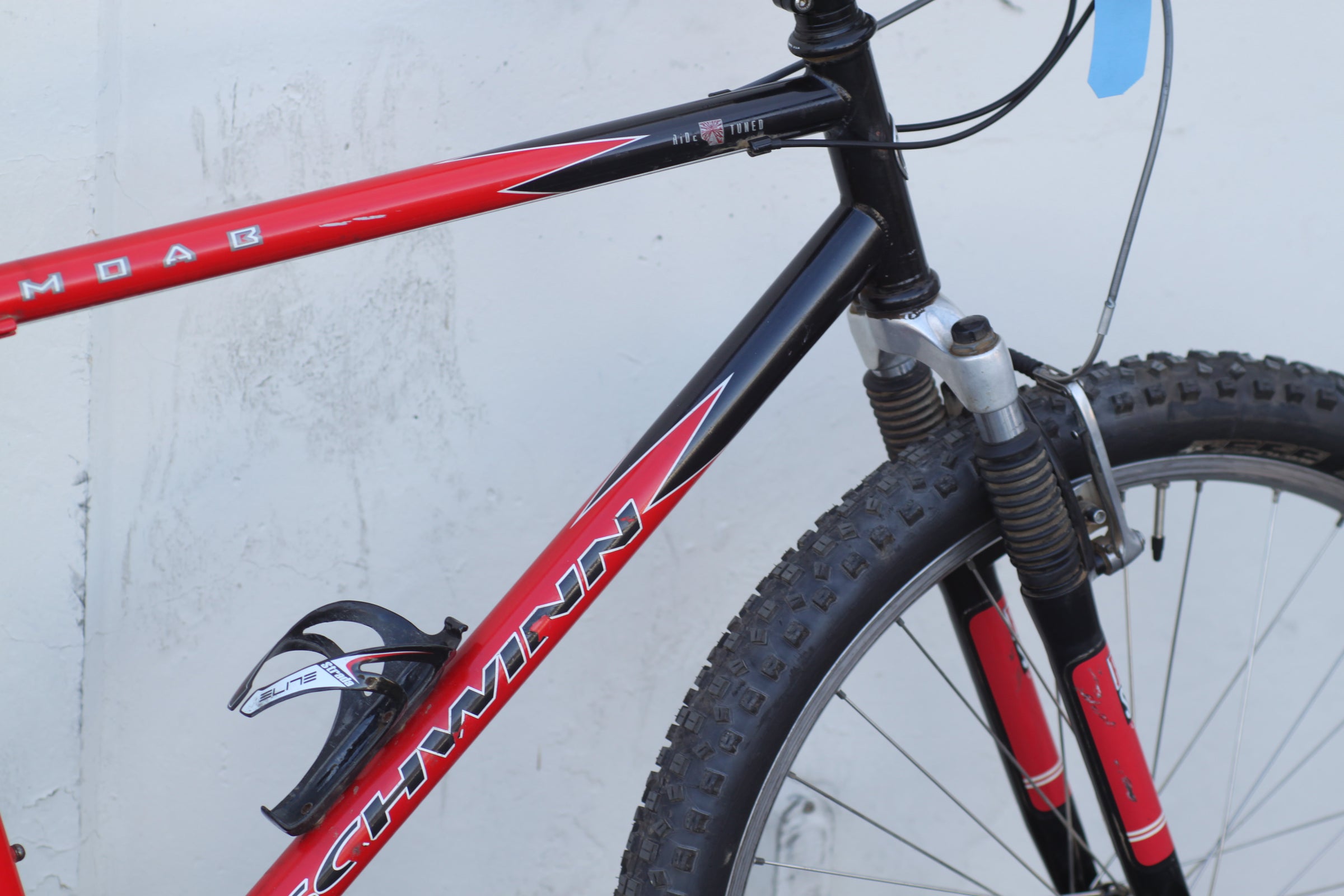 Schwinn Moab Steel Hardtail Mountain Bike with Rock Shox Indy XC