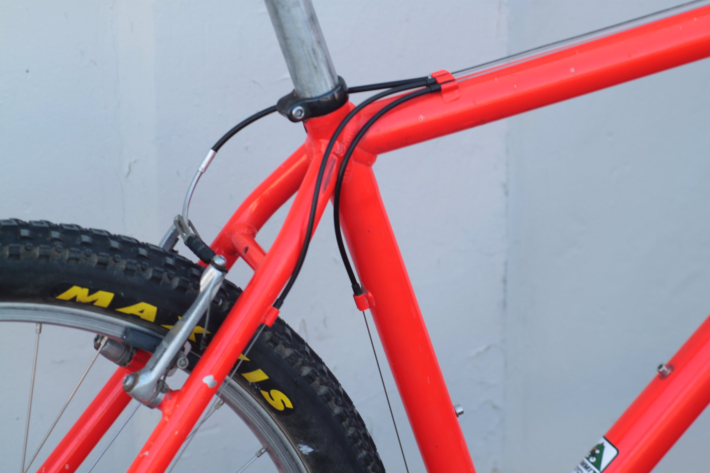 Klein Pulse Race Vintage Hardtail MTB with V-brakes and RockShox