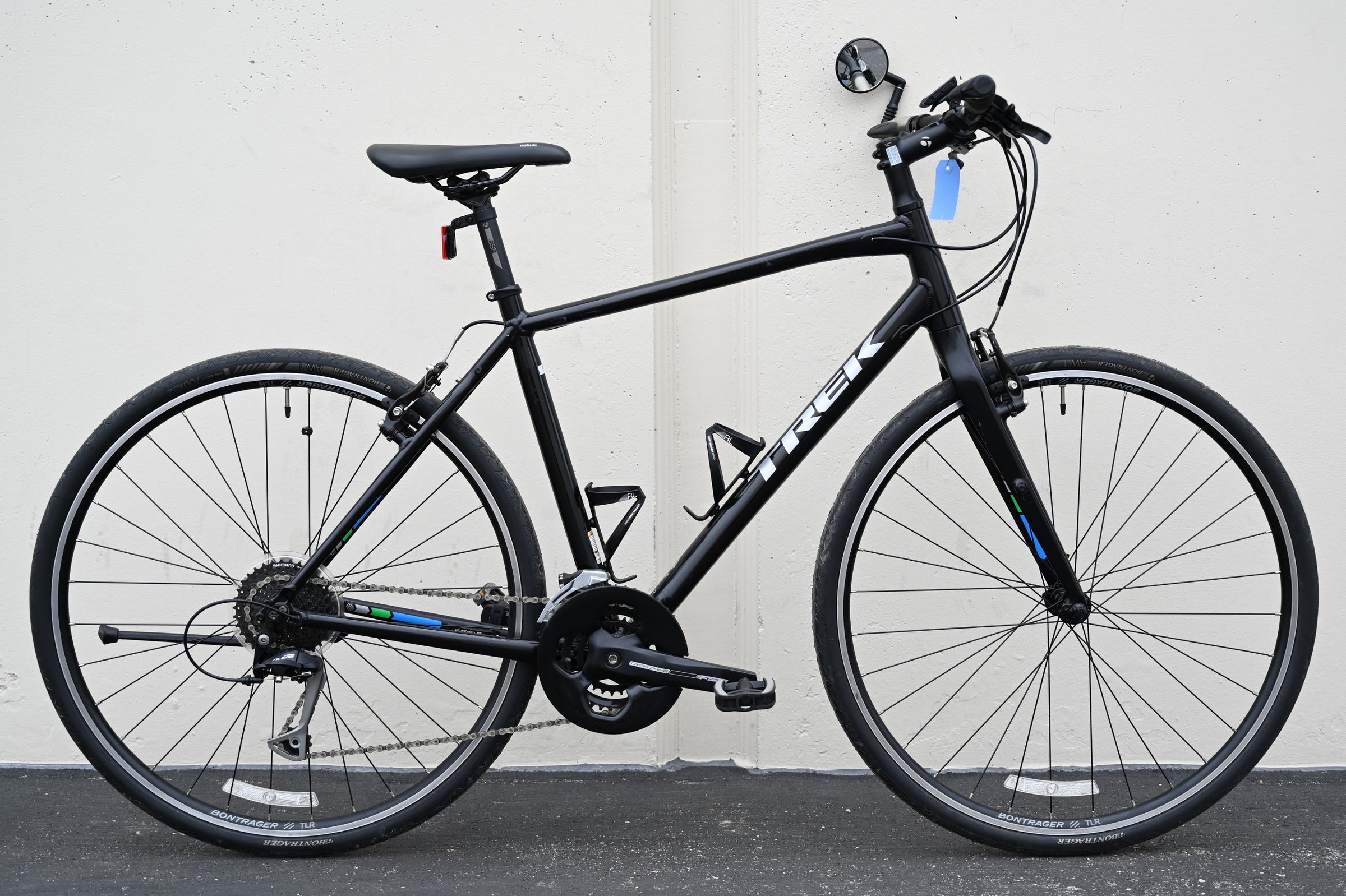 Trek FX 3 Commuter Fitness Hybrid with Carbon Fork and Extras - 20
