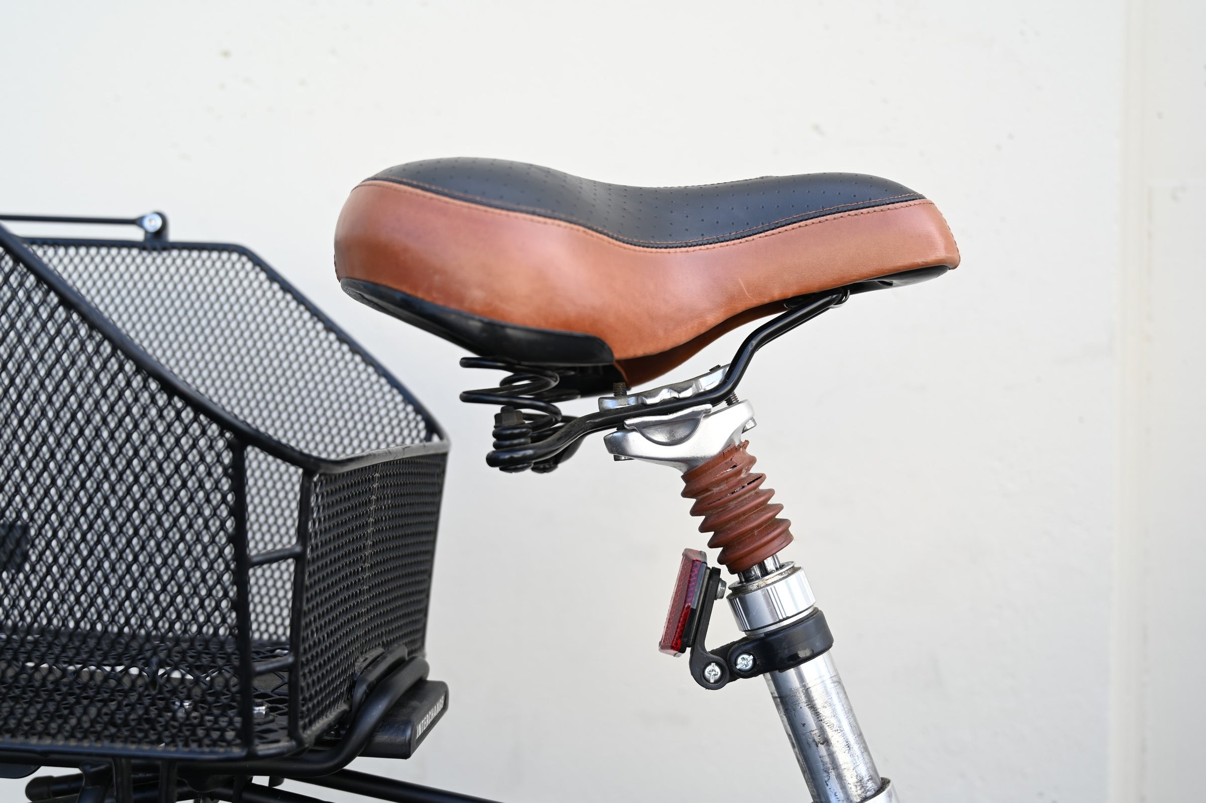 Specialized Expedition Sport Commuter Comfort Hybrid with Rear