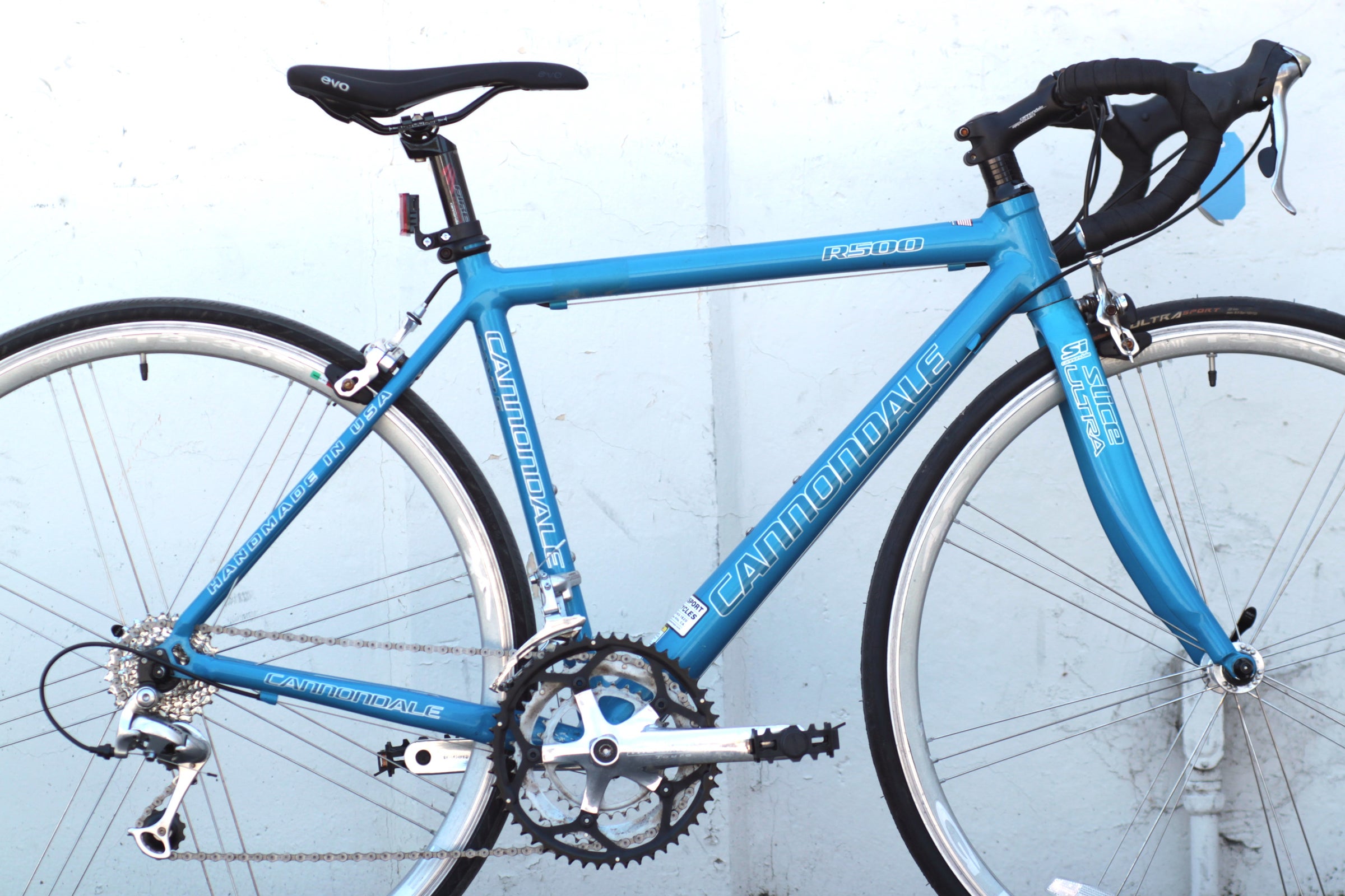 Used Cannondale R500 Cannondale R500 Lightweight Classic Road Bike - Shimano 105 / Tiagra ...