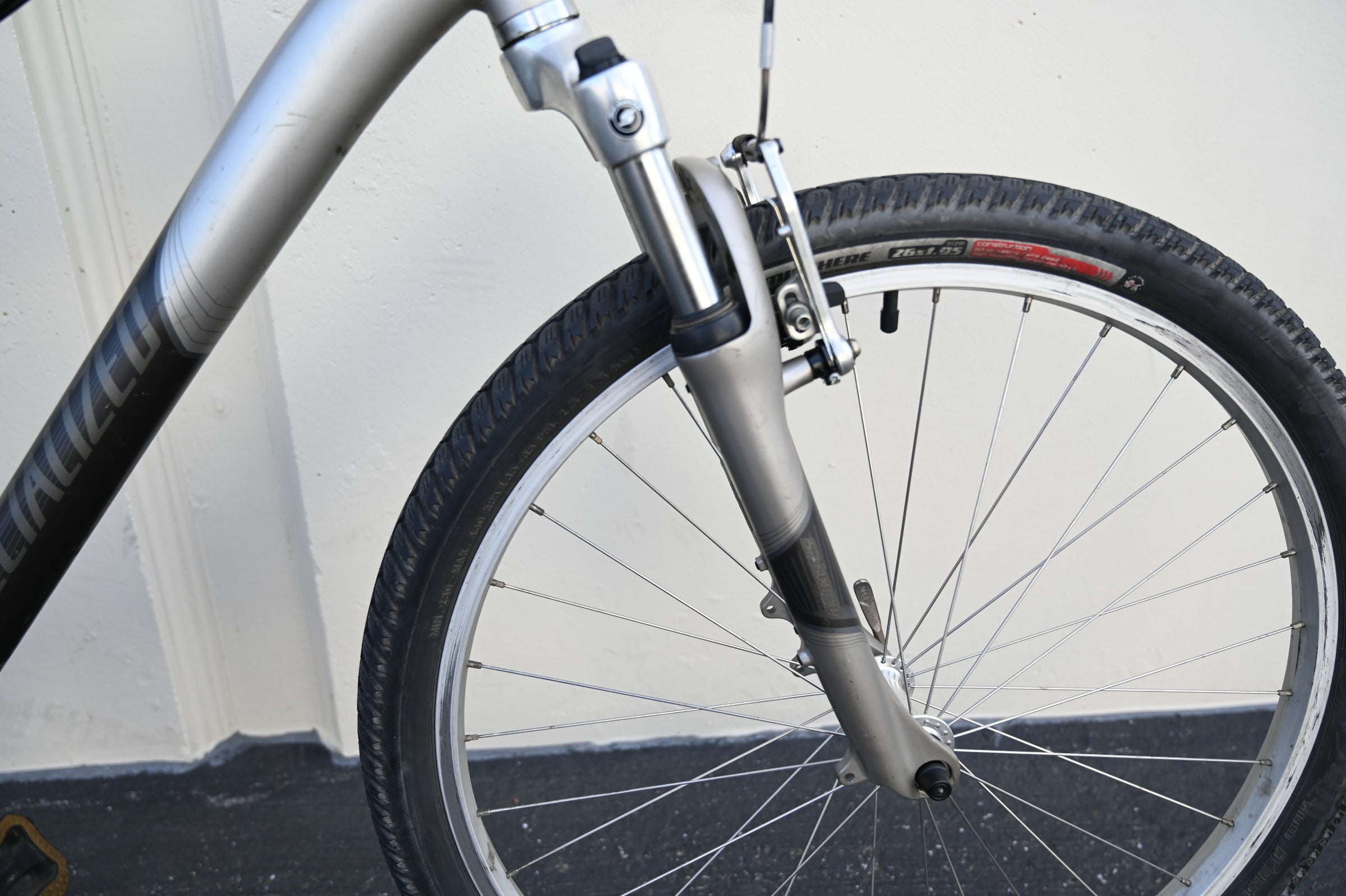 Specialized Expedition Sport Commuter Comfort Hybrid with Rear
