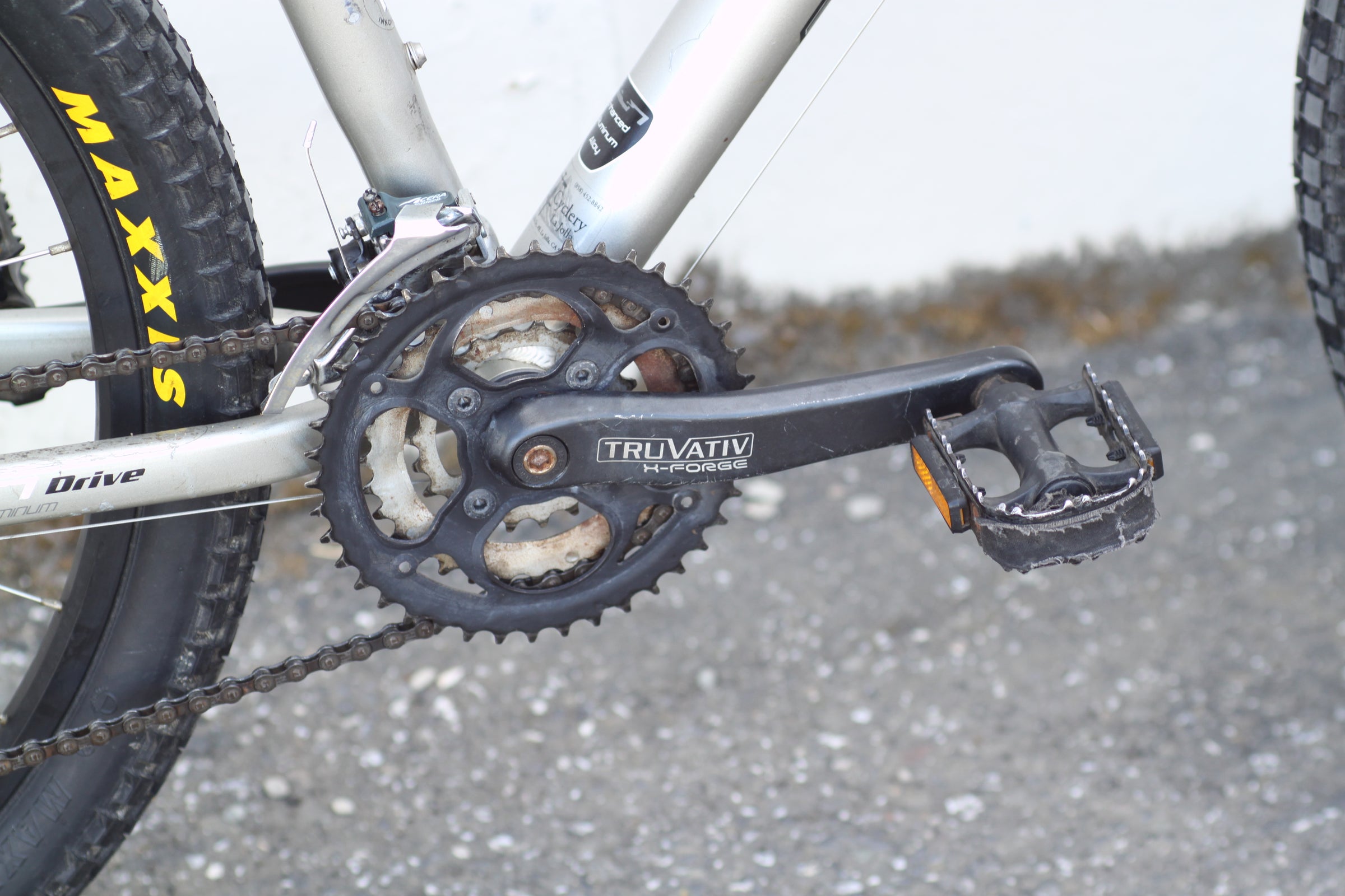 Specialized HARDROCK PRO DISC サイズ15 ジャンク扱い 現状渡し Specialized Hardrock Pro Mountain Bike with Disc Brakes 19 silver