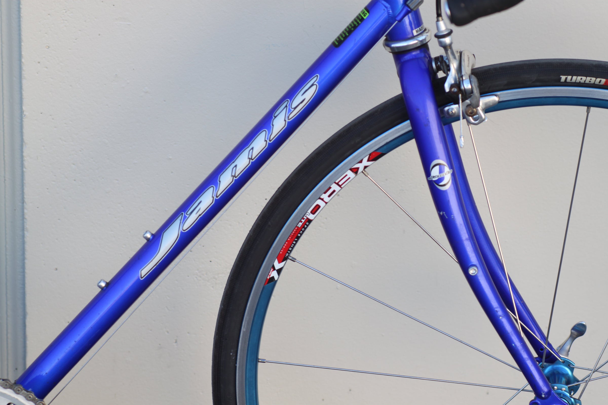 Jamis Ventura Reynolds 520 Steel Road Bike with Shimano 3x9 55