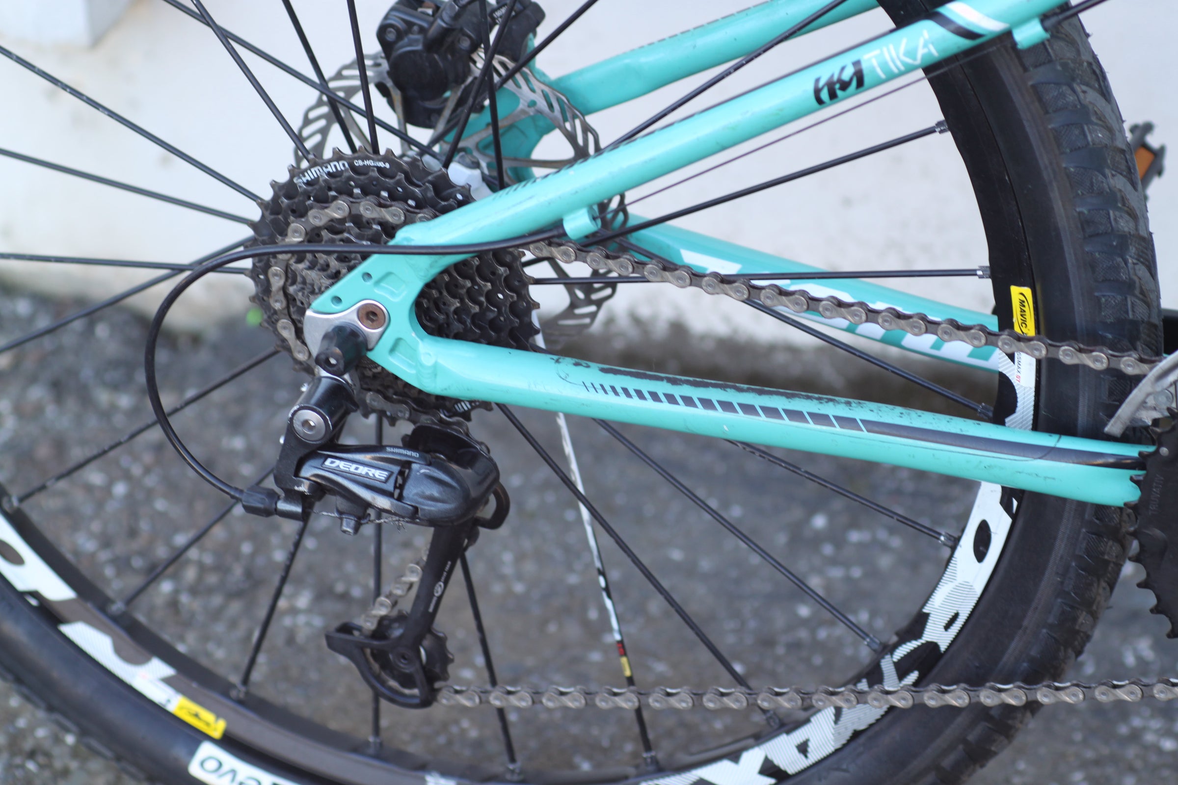 Kona Tika Hardtail MTB with SR Suntour Fork and Disc Brakes XS 