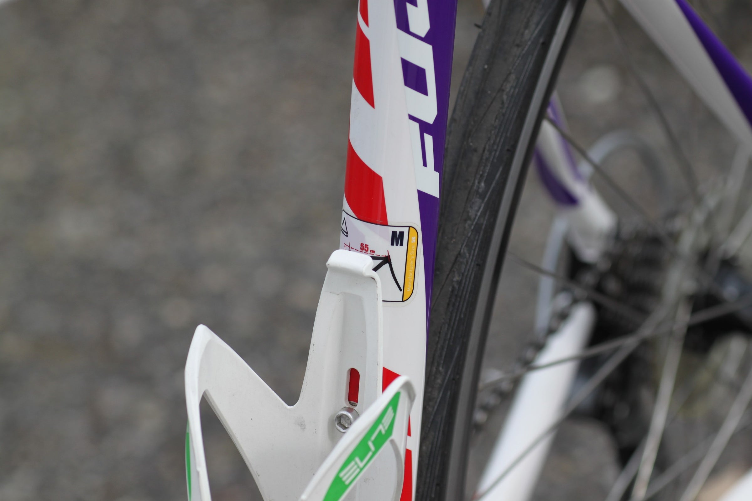 Fuji Supreme 3.0 Full Carbon Road Bike with 2x10 Drivetrain and