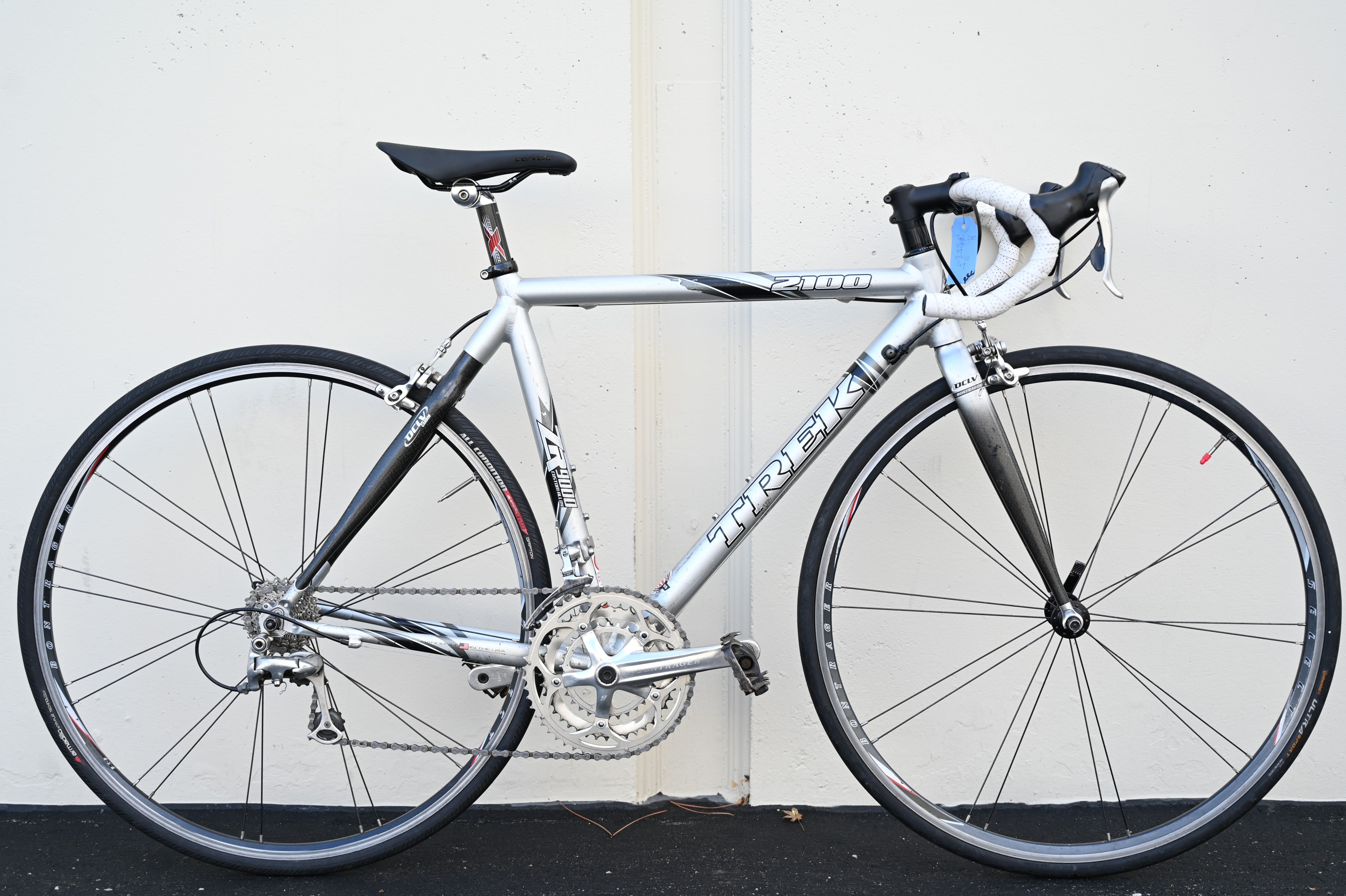 Trek 2100 ZR9000 Alloy / Carbon Road Bike with Ultegra/105, Carbon
