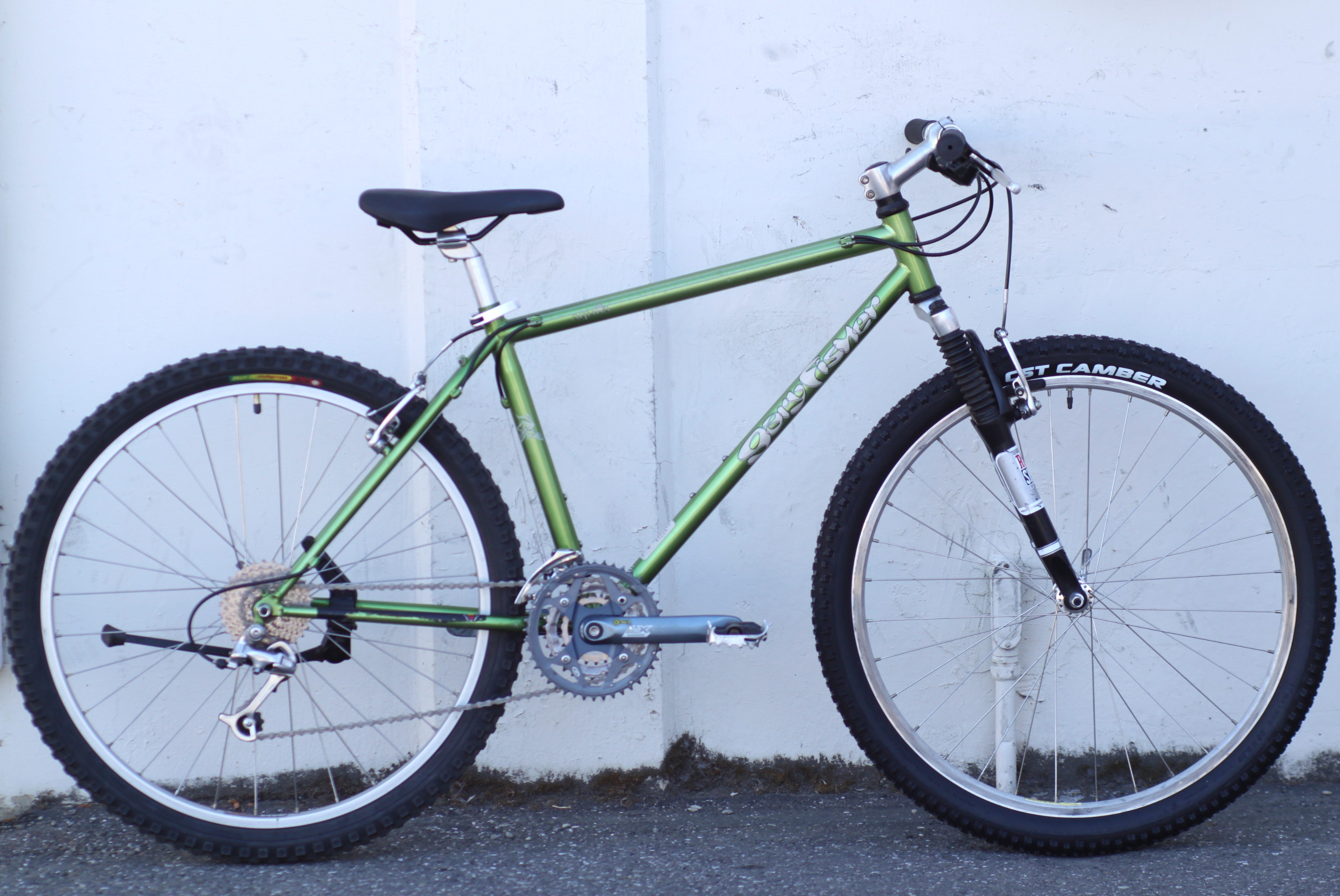 Gary Fisher Aquila Classic Steel MTB with New Front Tire green