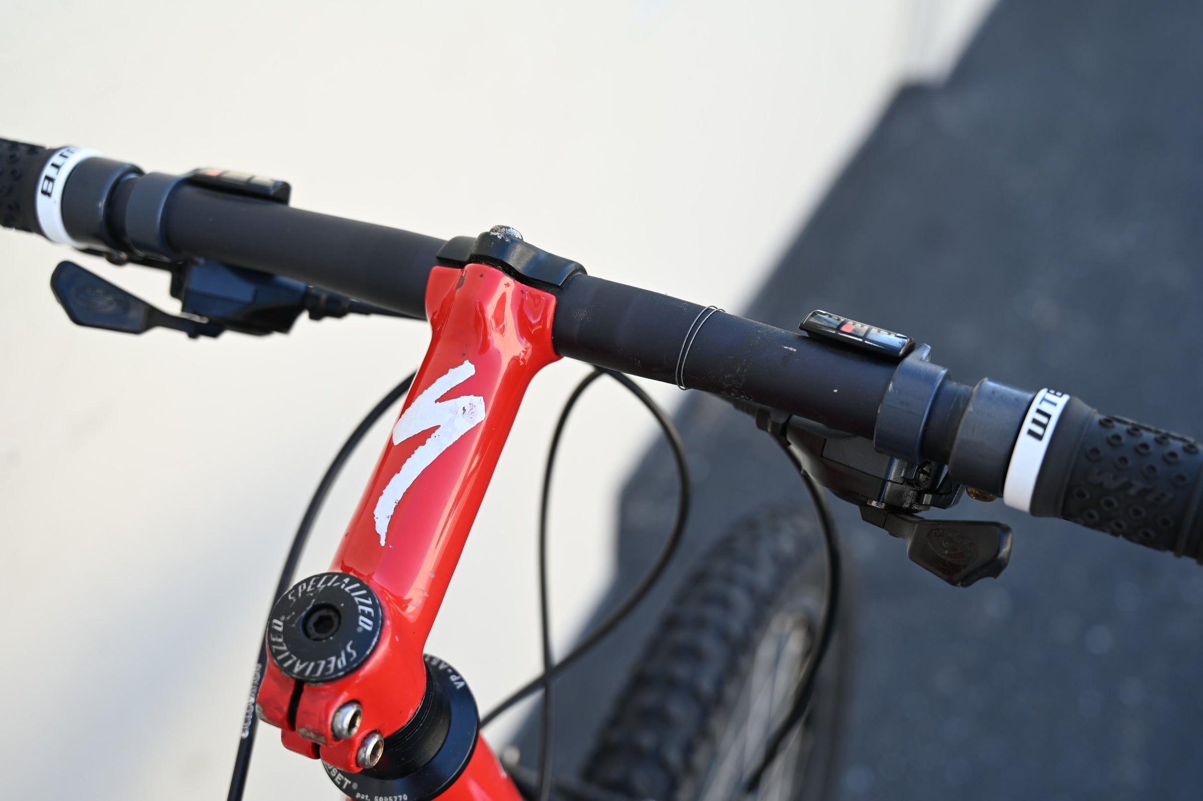 Specialized StumpJumper M4 Hardtail MTB with RockShox SID Fork
