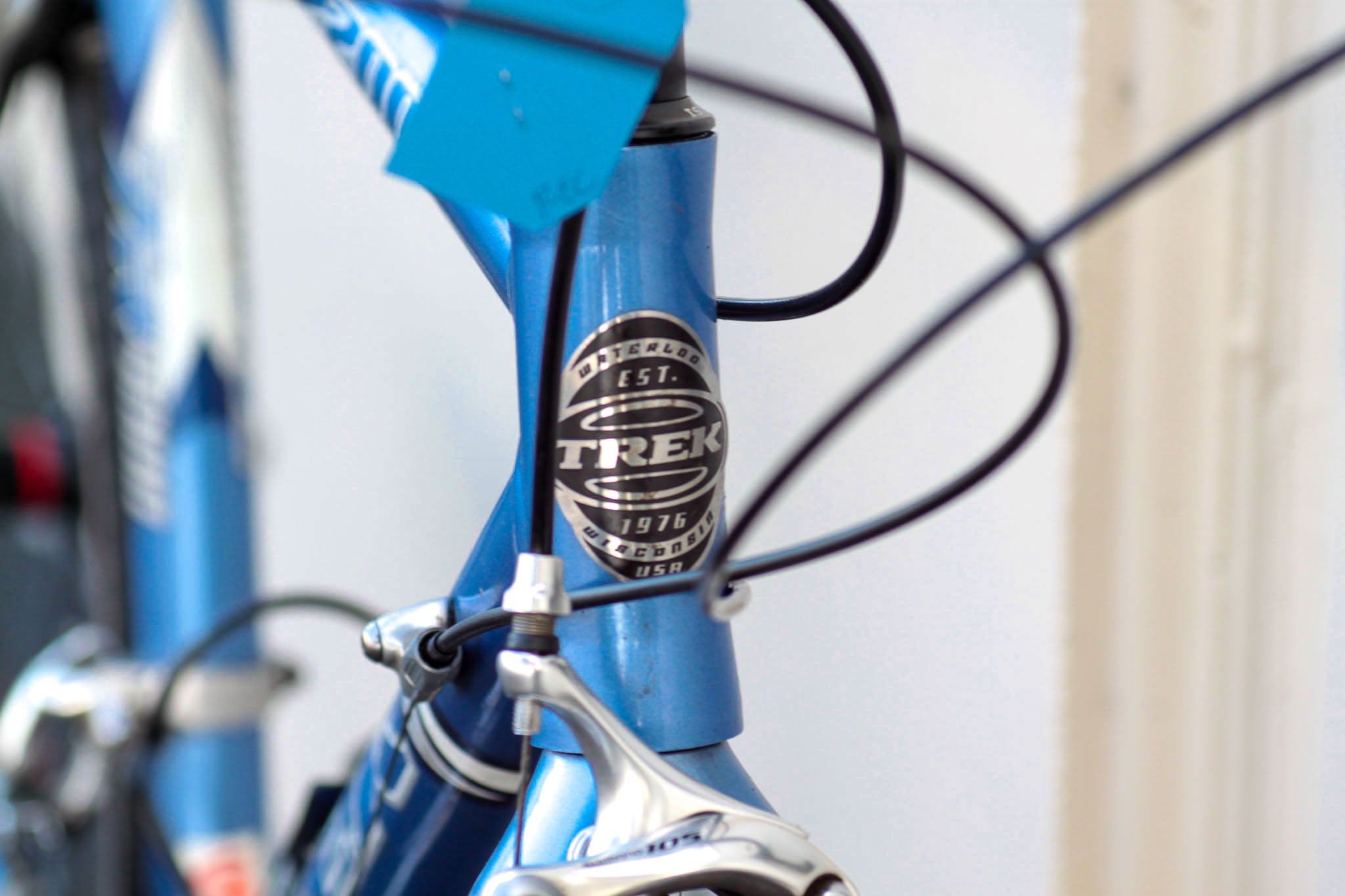 Trek 2200 ZR Alloy / OCLV Carbon Road Bike with 650c Wheels