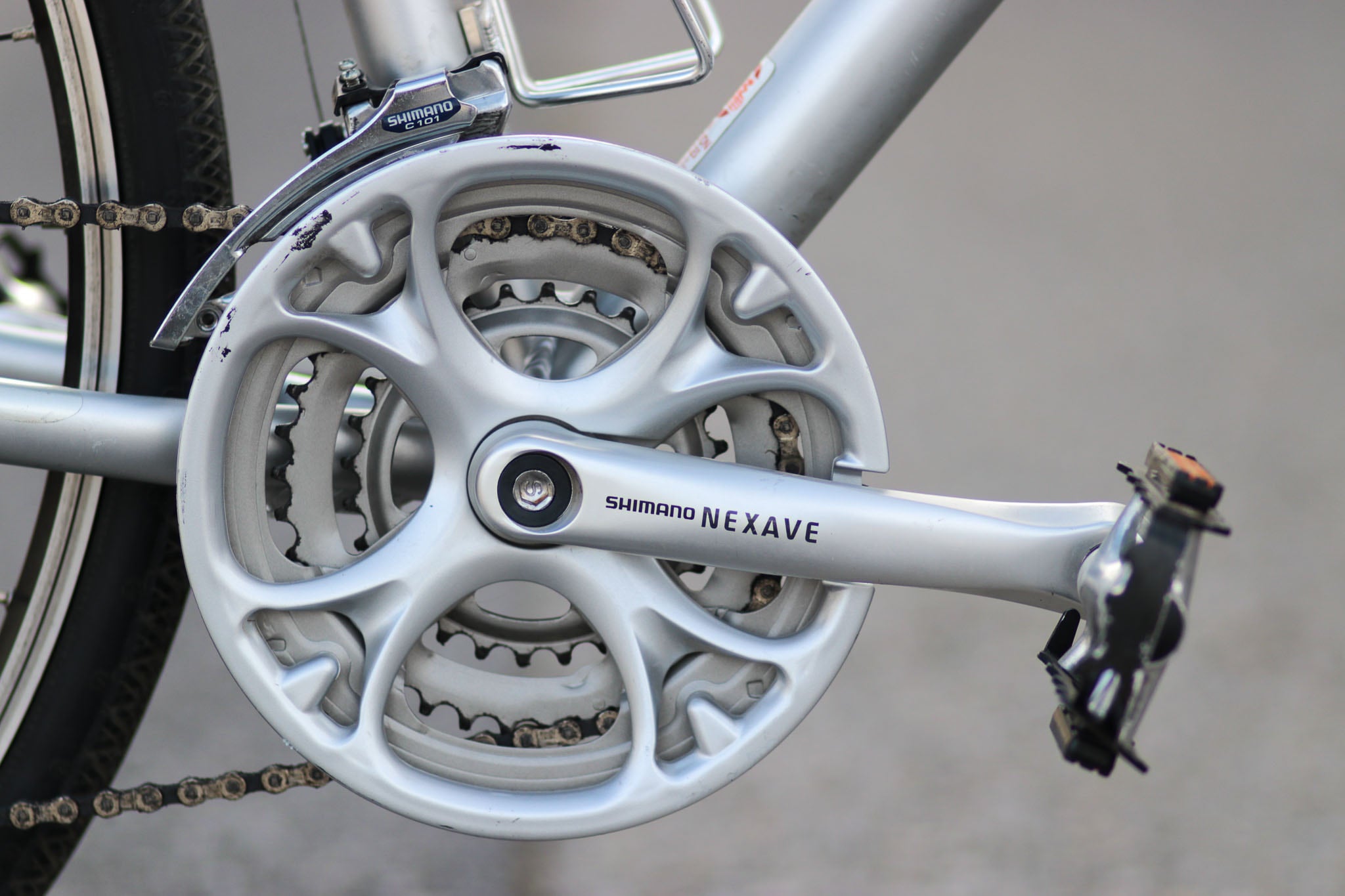 Trek 7300 FX Commuter Hybrid Bike Silver Small Medium Used - Technical View