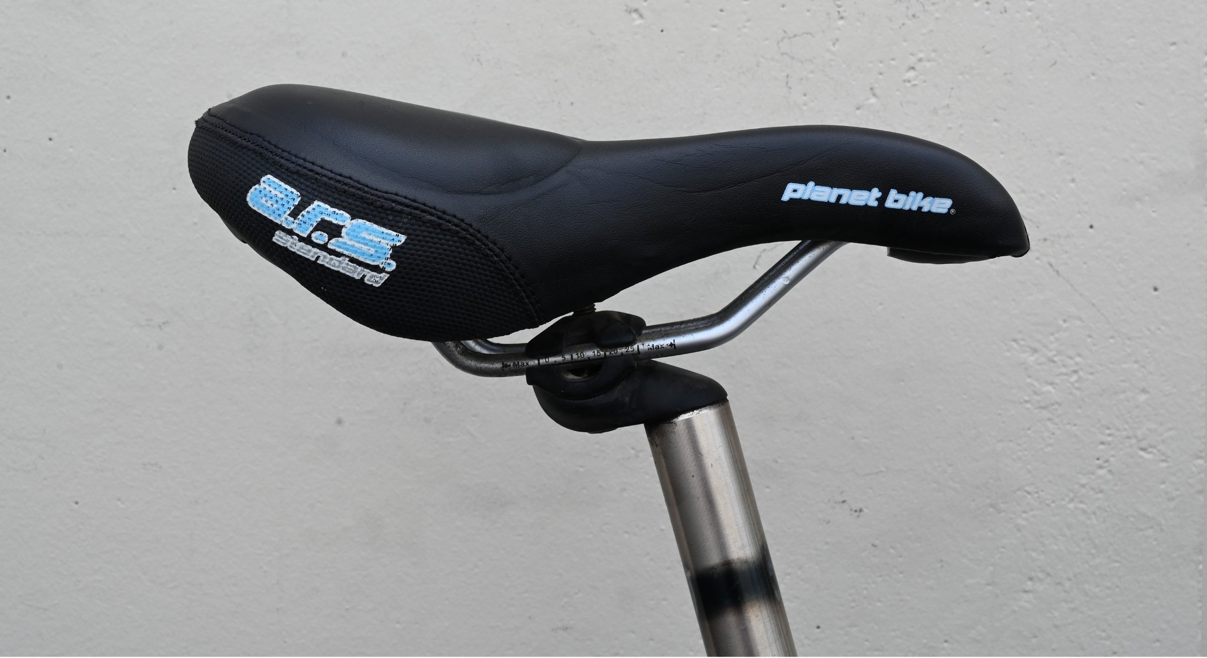 Giant OCR 2 Alloy Road Bike with Carbon Fork and Shimano 105 MD
