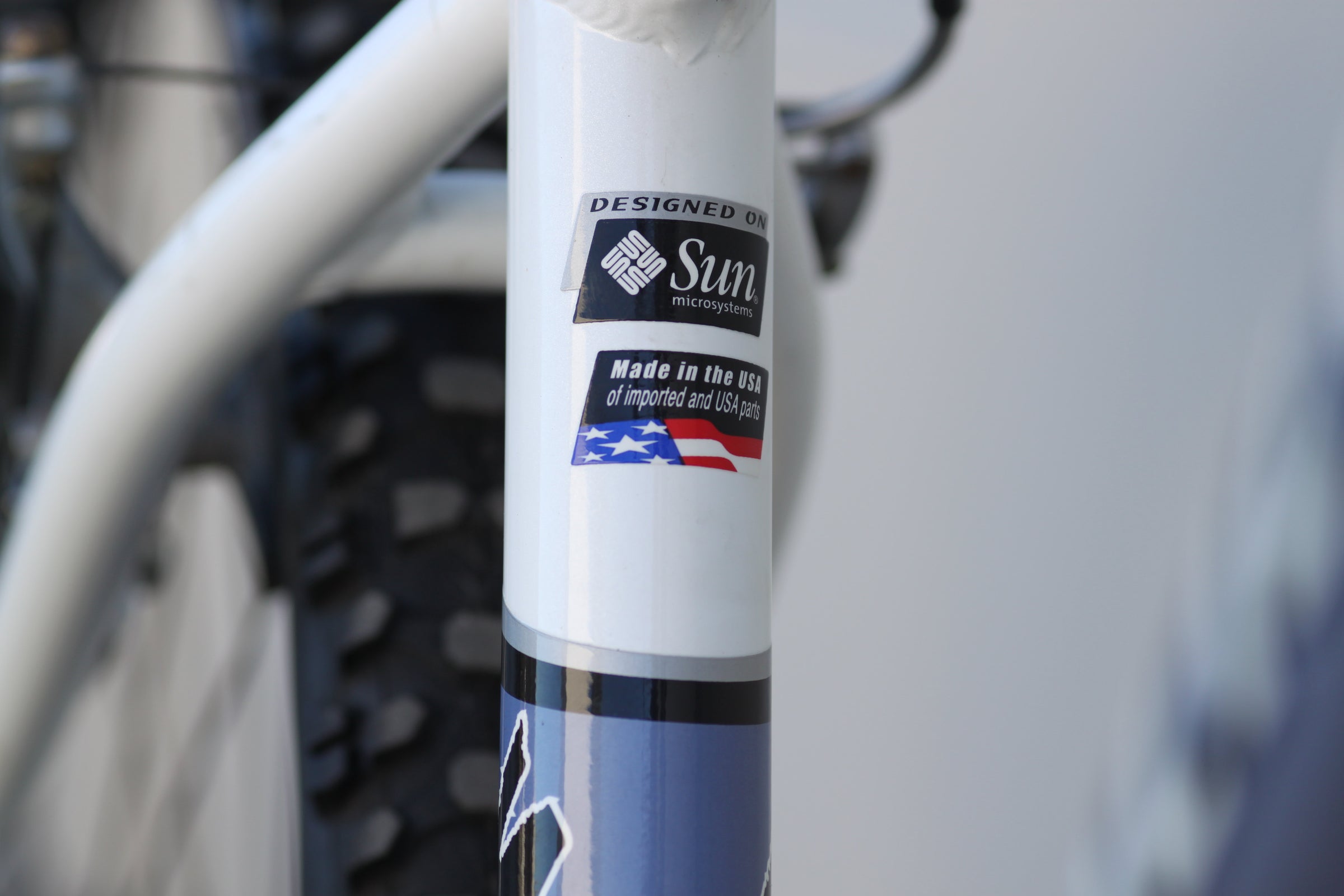 Specialized StumpJumper Comp M4 Women's MTB with Manitou Mars