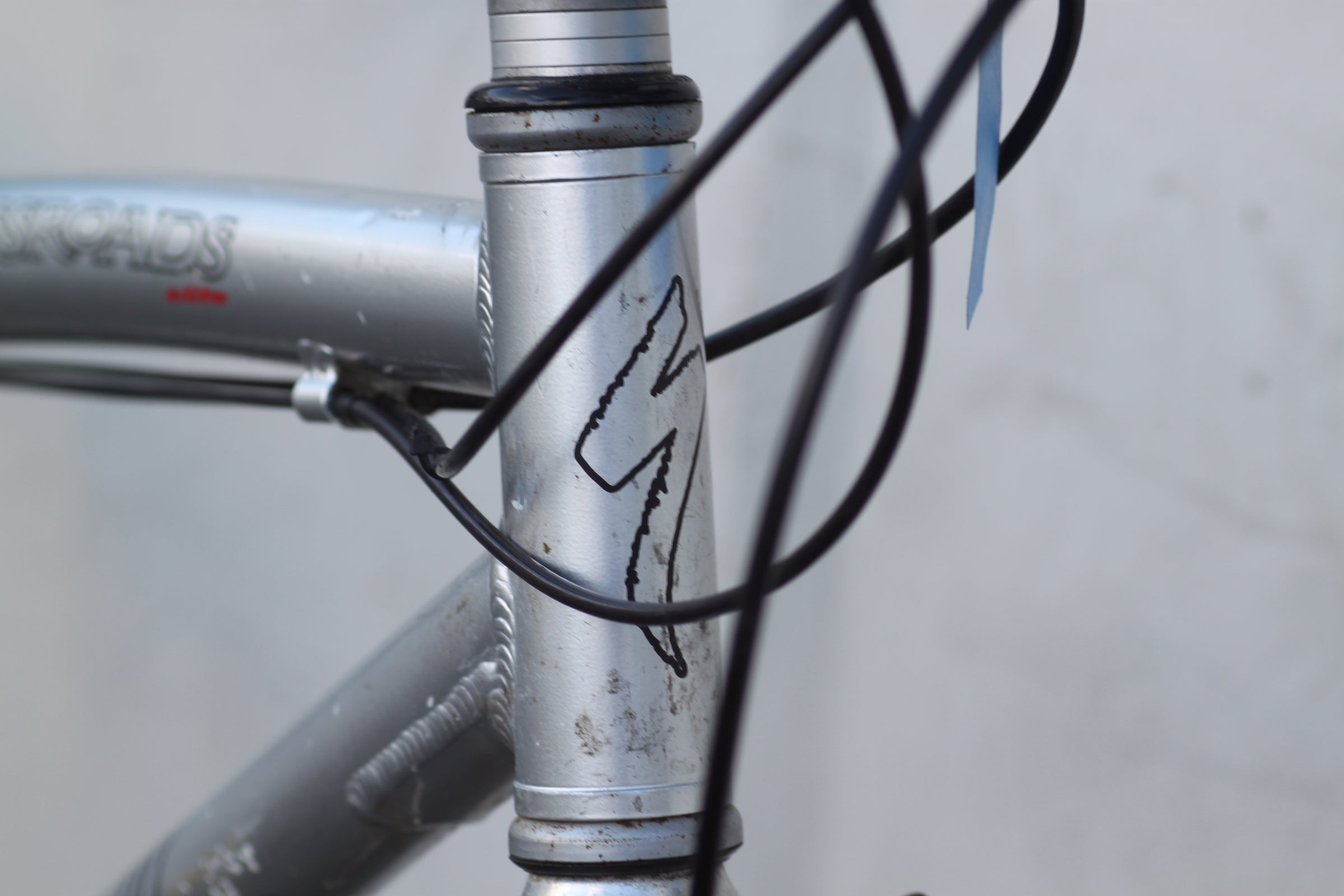 Specialized Crossroads Elite Commuter Hybrid with 700c Wheels MD