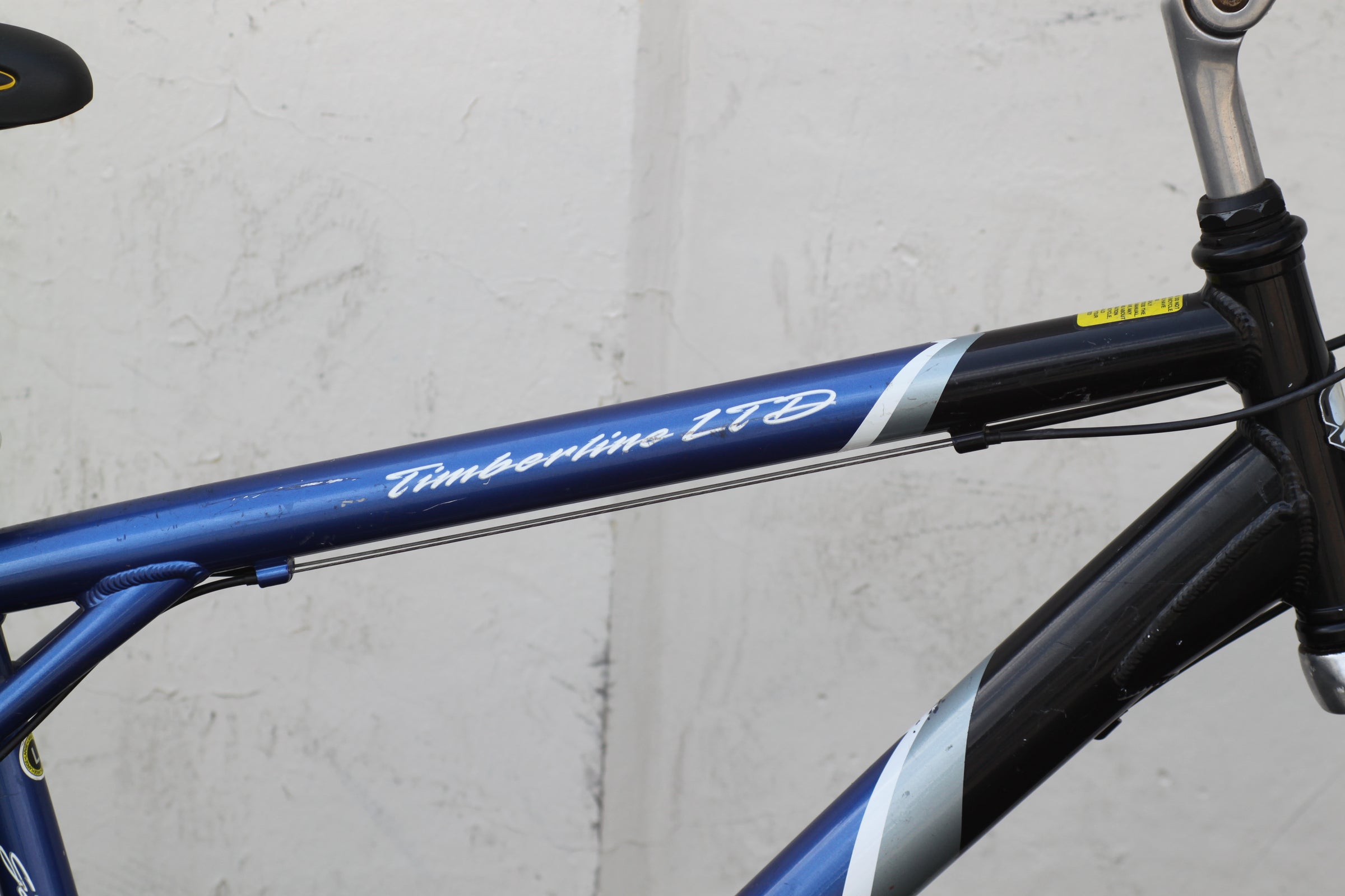 GT Timberline LTD Commuter Hybrid Bike with Upright Seating