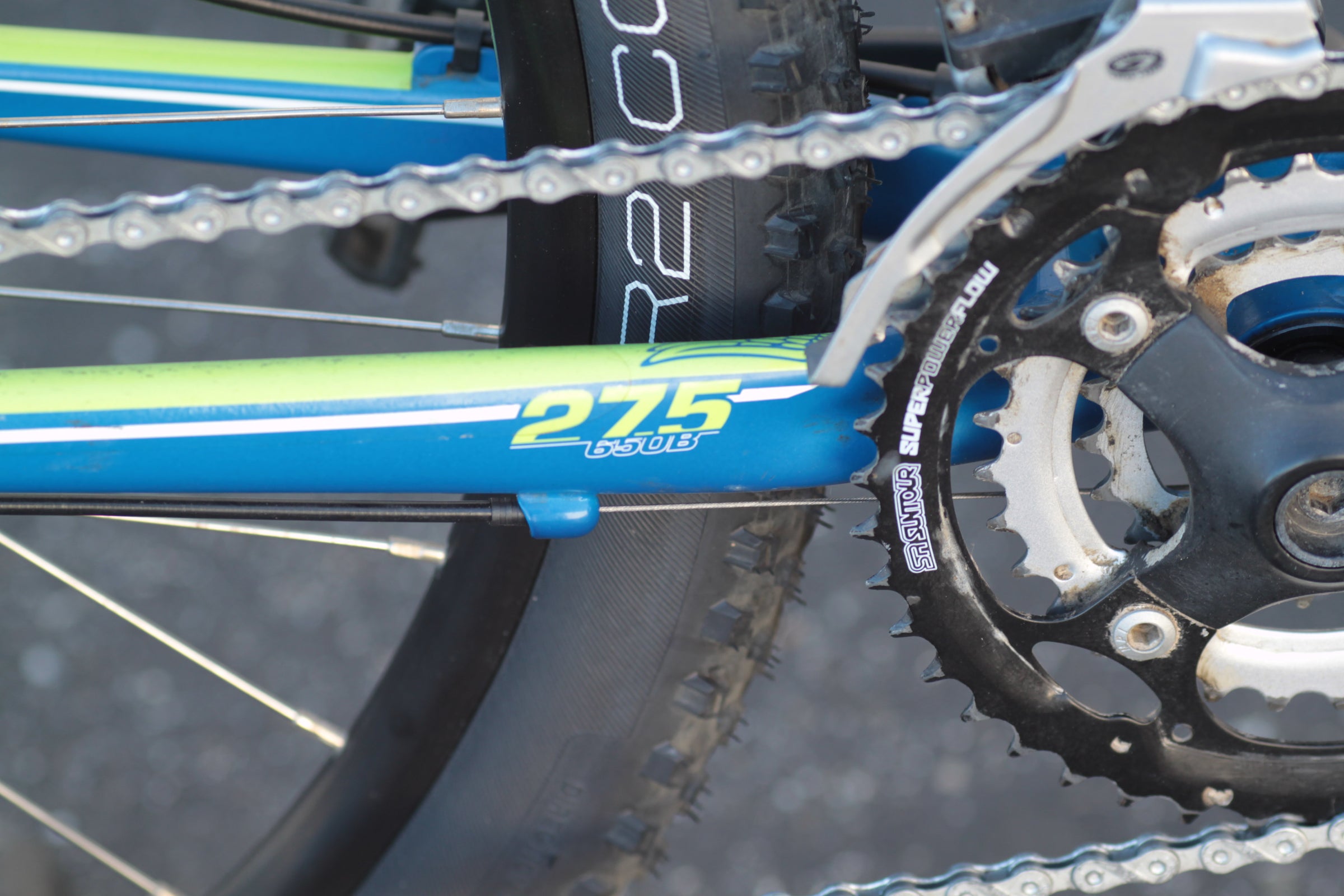 GT Backwoods Comp 27.5 Mountain Bike with Disc Brakes S blue