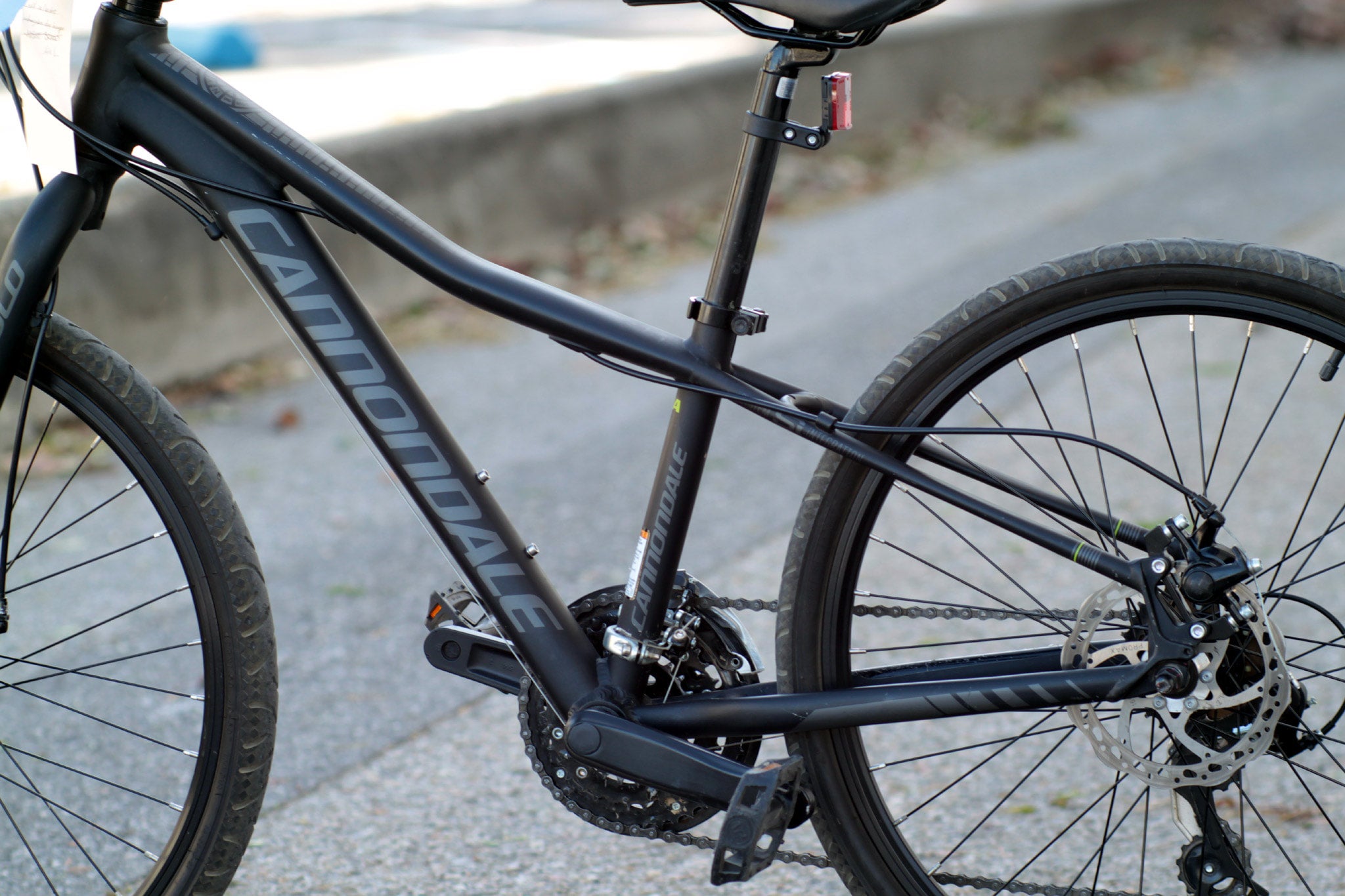 nobu　② CANNONDALE STREET BOYS 24 タイヤ Cannondale Street 24 Kid's Bike with Disc Brakes and Solo