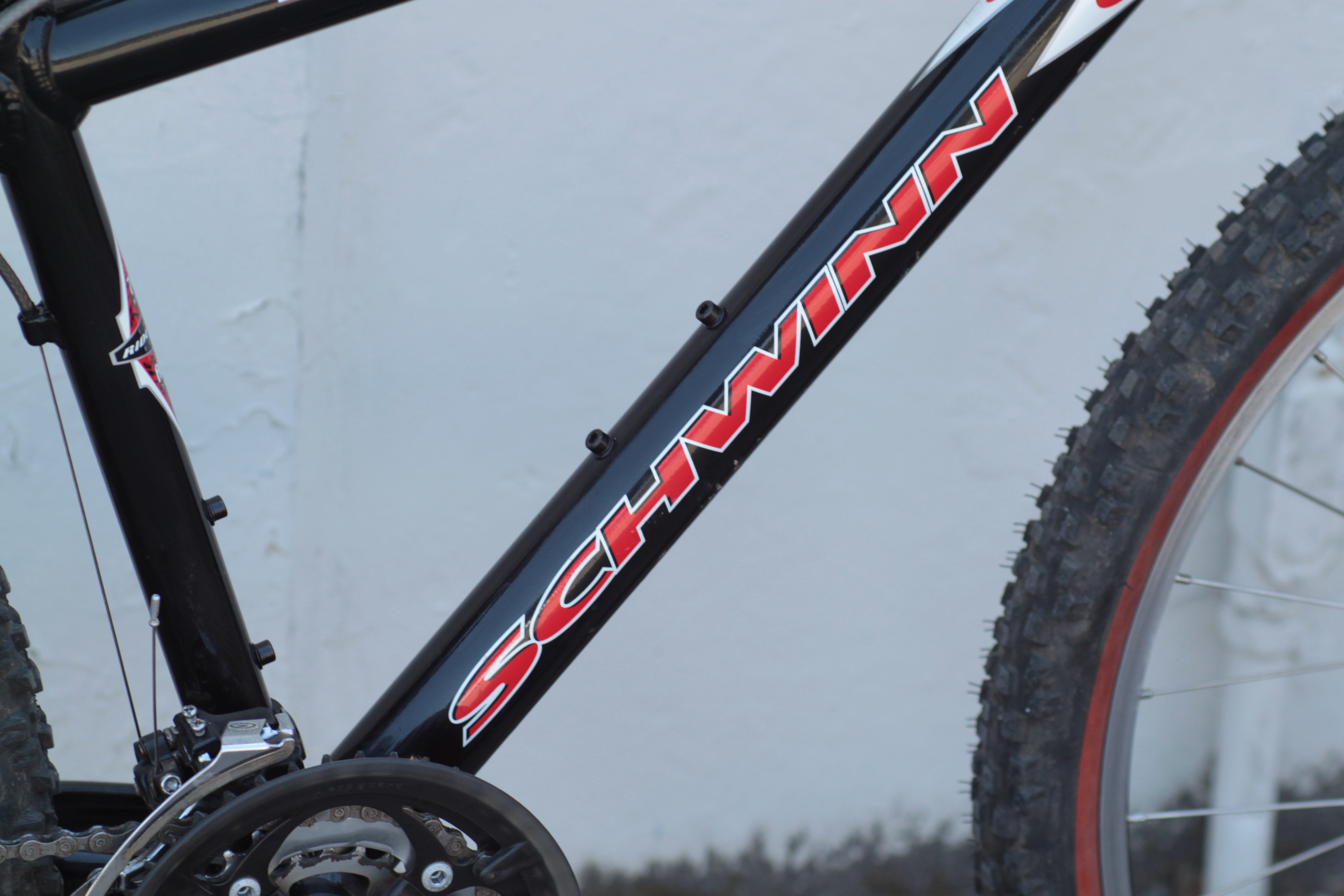 Schwinn Mesa GSX Hardtail MTB with Manitou Fork 17 black RZDD