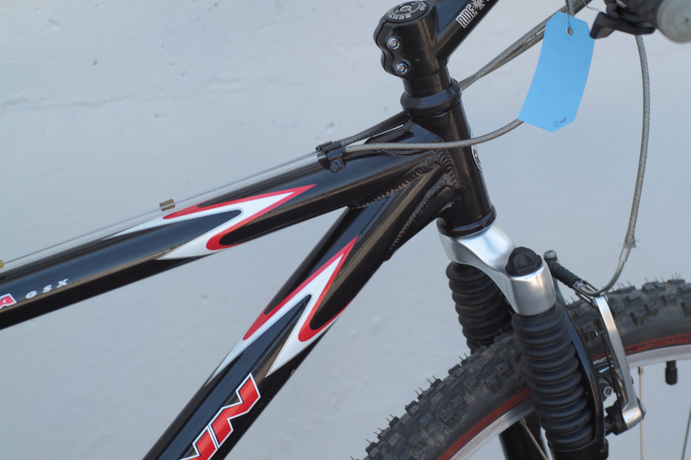 Schwinn Mesa GSX Hardtail MTB with Manitou Fork 17 black - RZDD