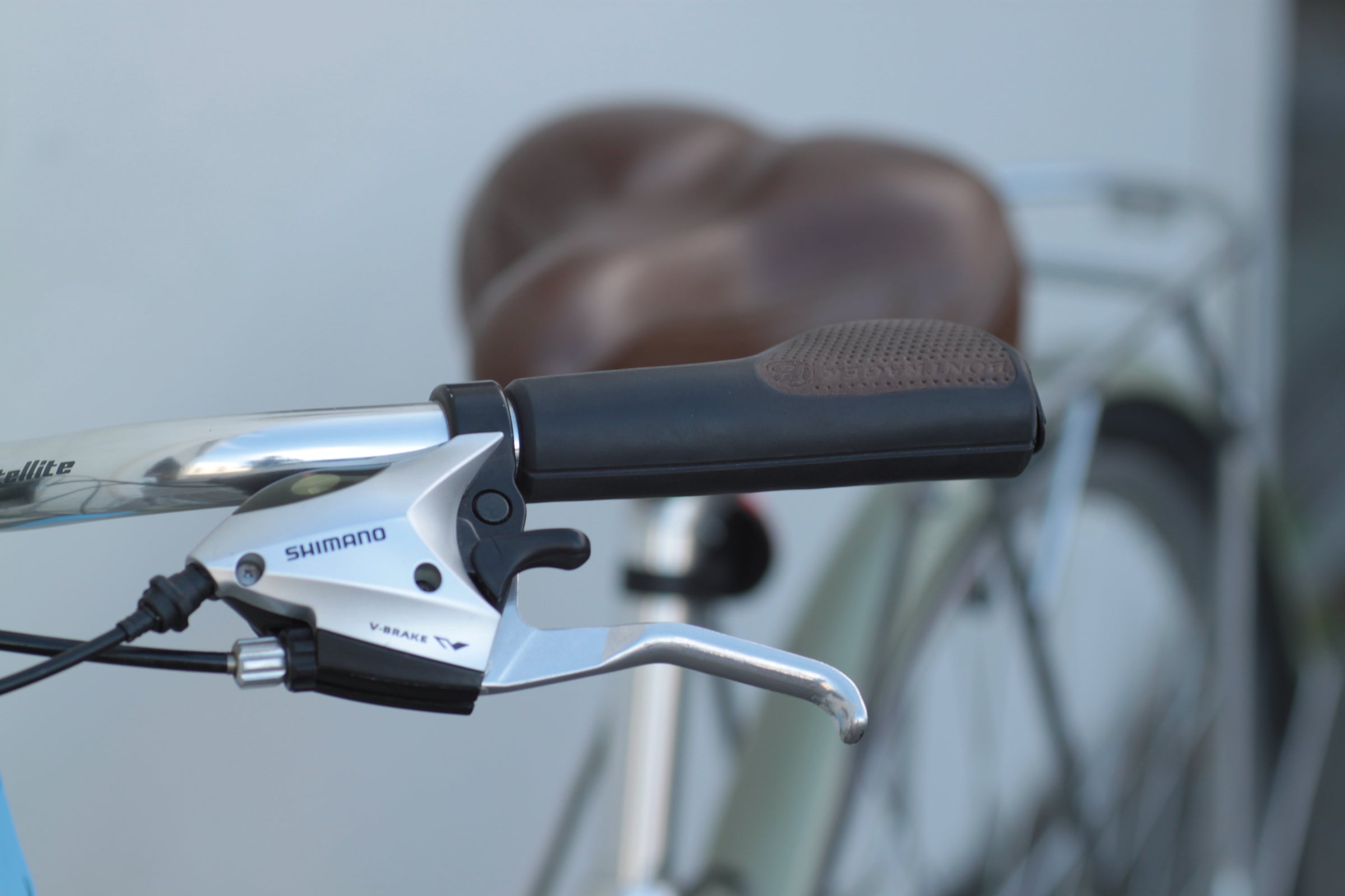 Trek Allant City Hybrid Commuter Bike with Fenders, Nitto Rack and