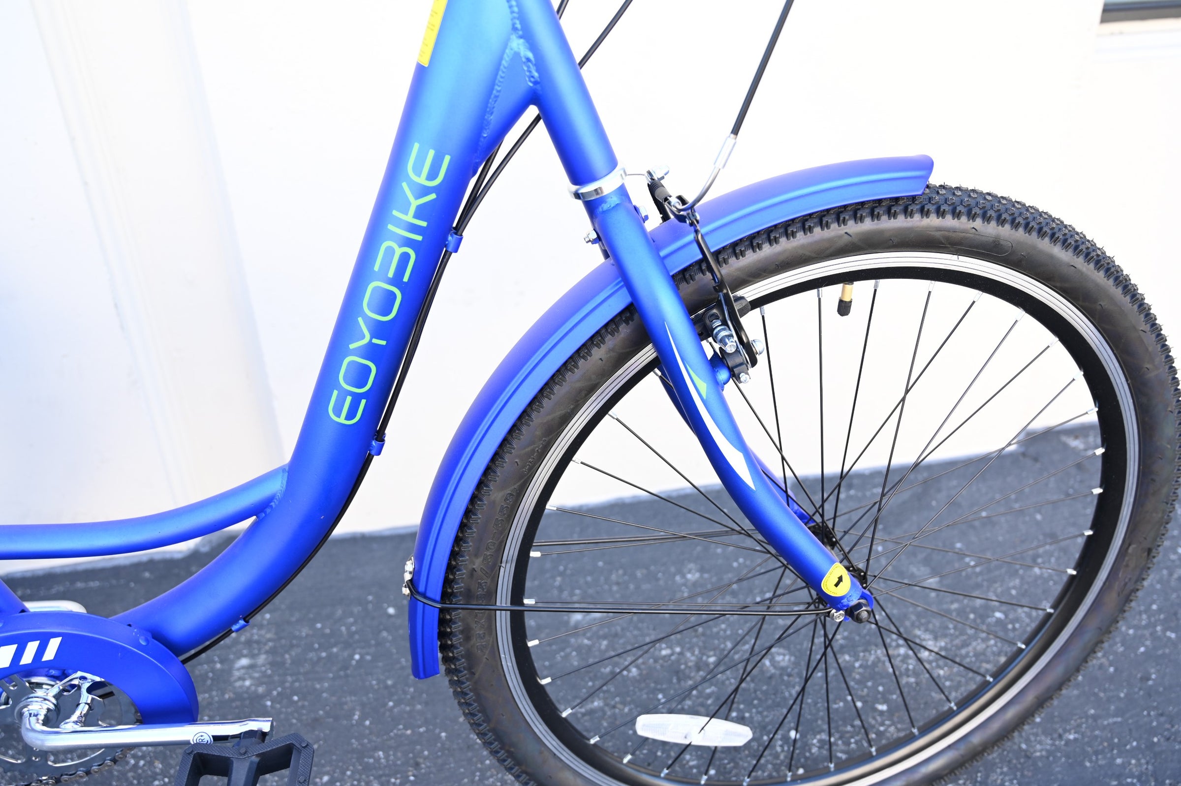 Eoyobike MC City Adult Tricycle with 26” Wheels, Shimano 7-speed