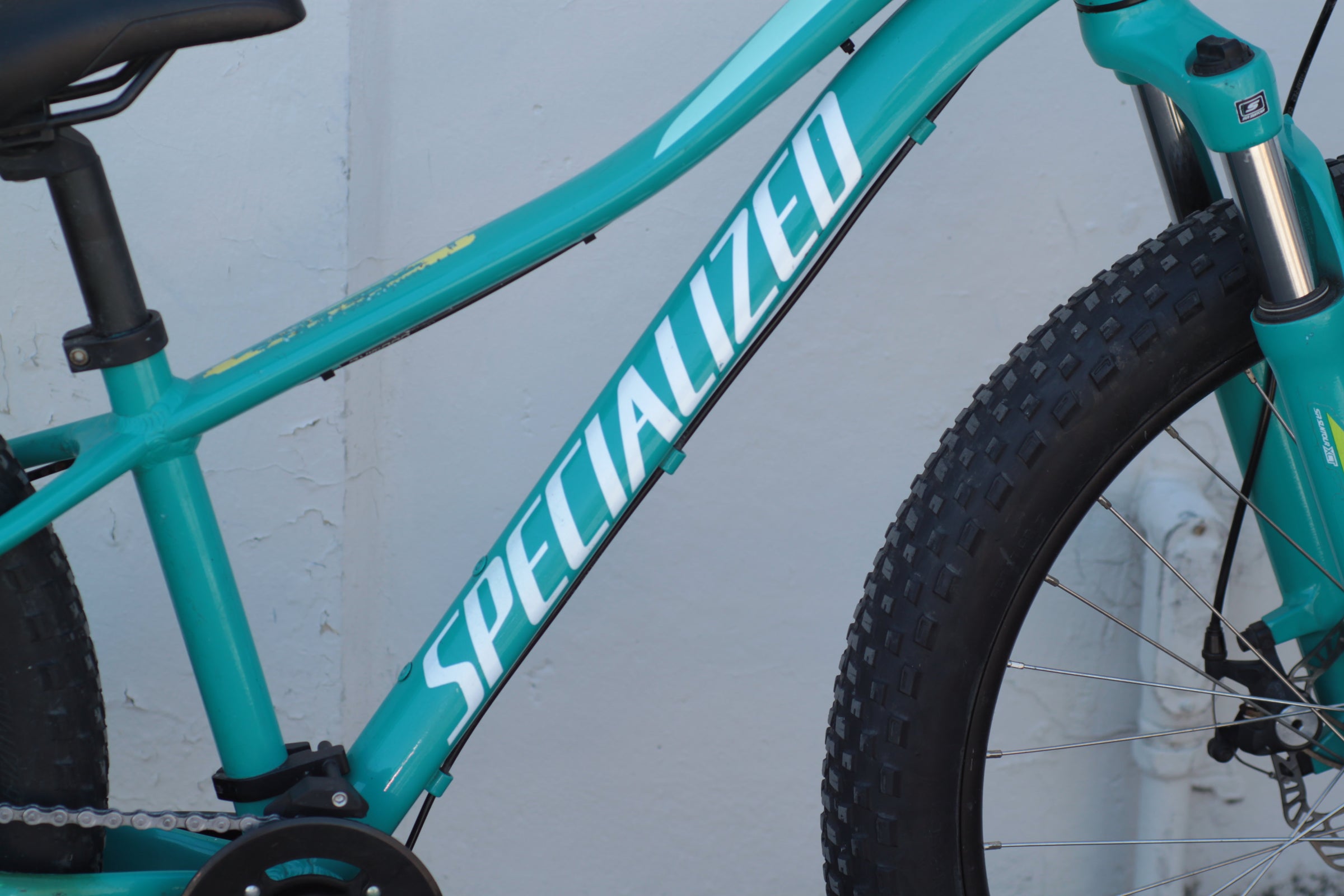 Specialized Riprock 24 Kids Bike with Disc Brakes green - HGOJ