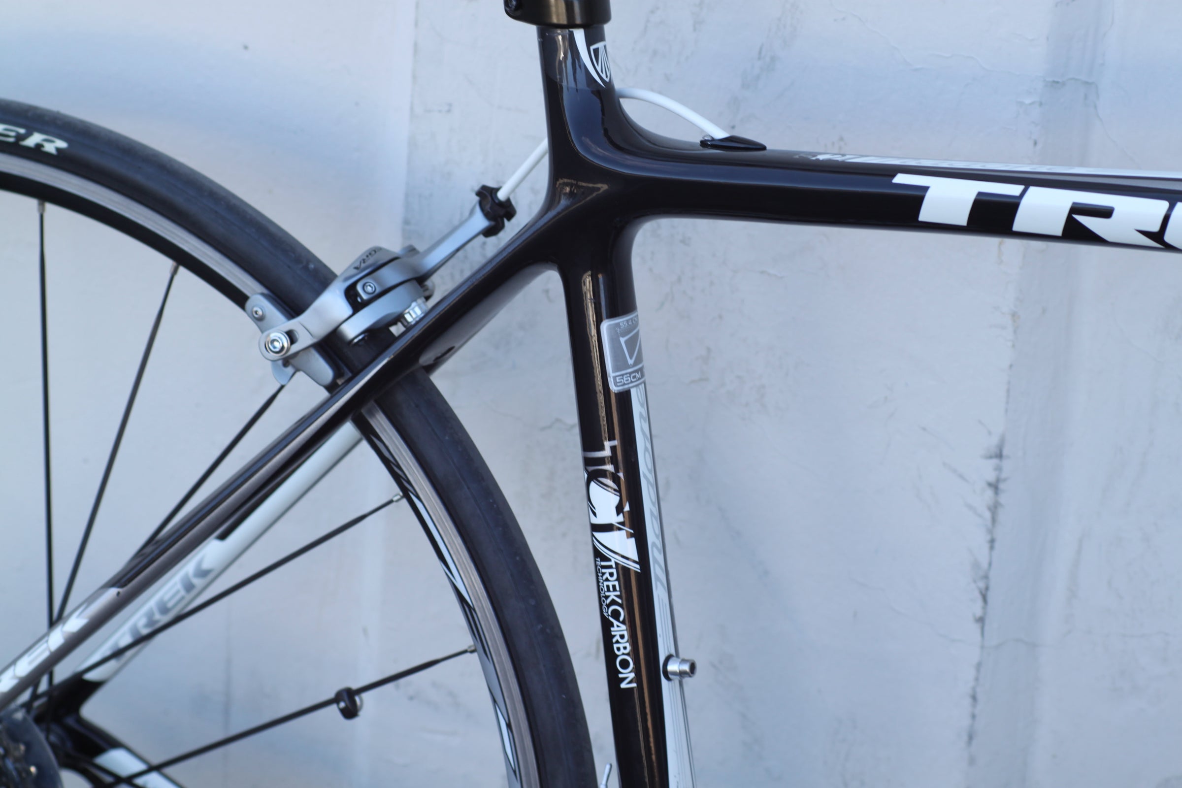 Trek Madone 5.2 TCT Carbon Road Bike with Ultegra H3 56cm black