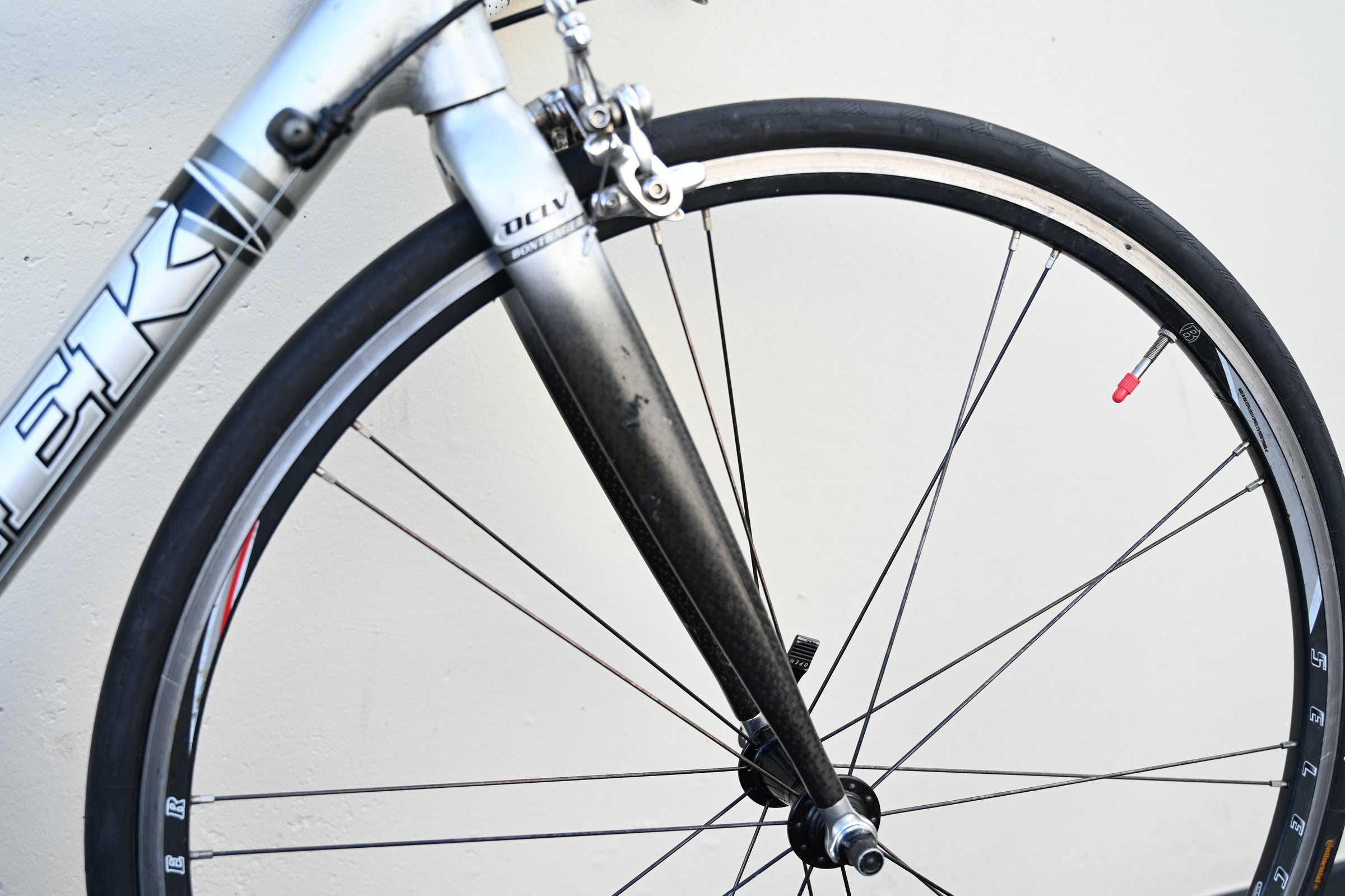 Trek 2100 ZR9000 Alloy / Carbon Road Bike with Ultegra/105, Carbon